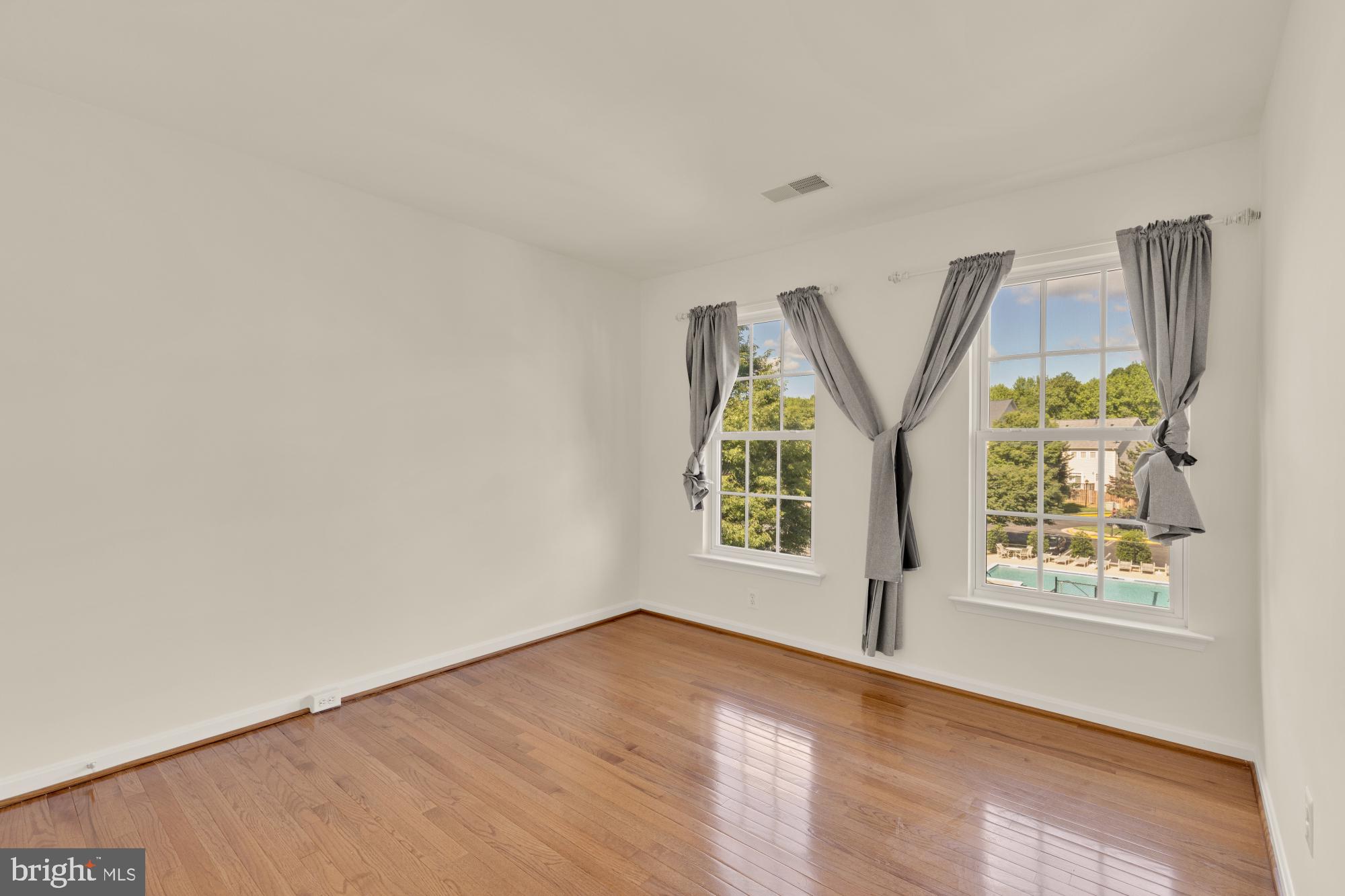 HUNTLEY MEADOWS - Residential