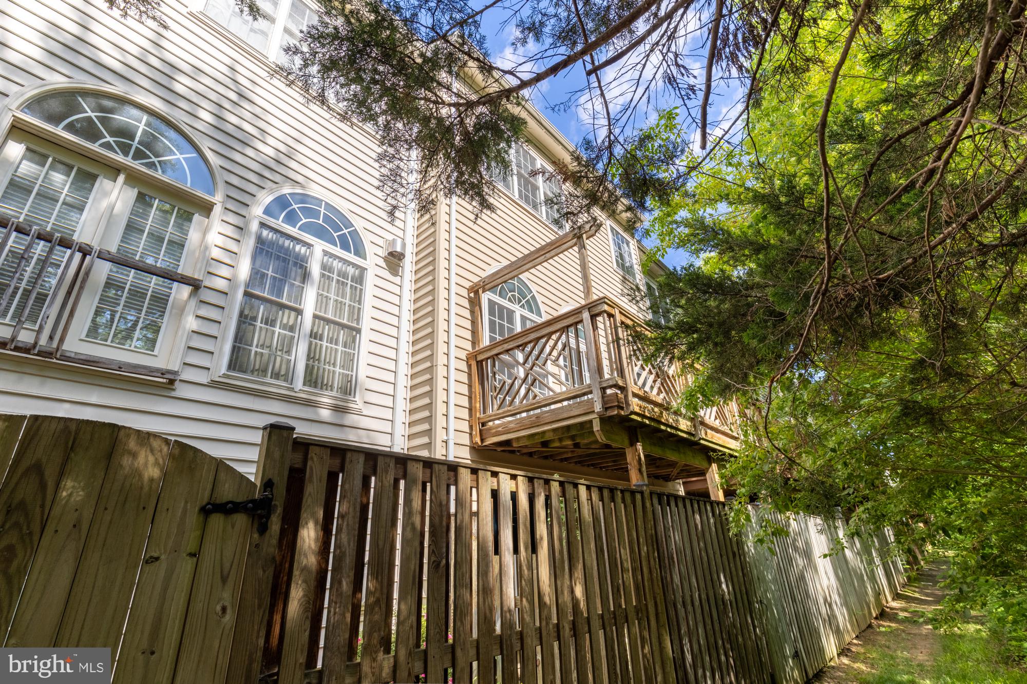 HUNTLEY MEADOWS - Residential