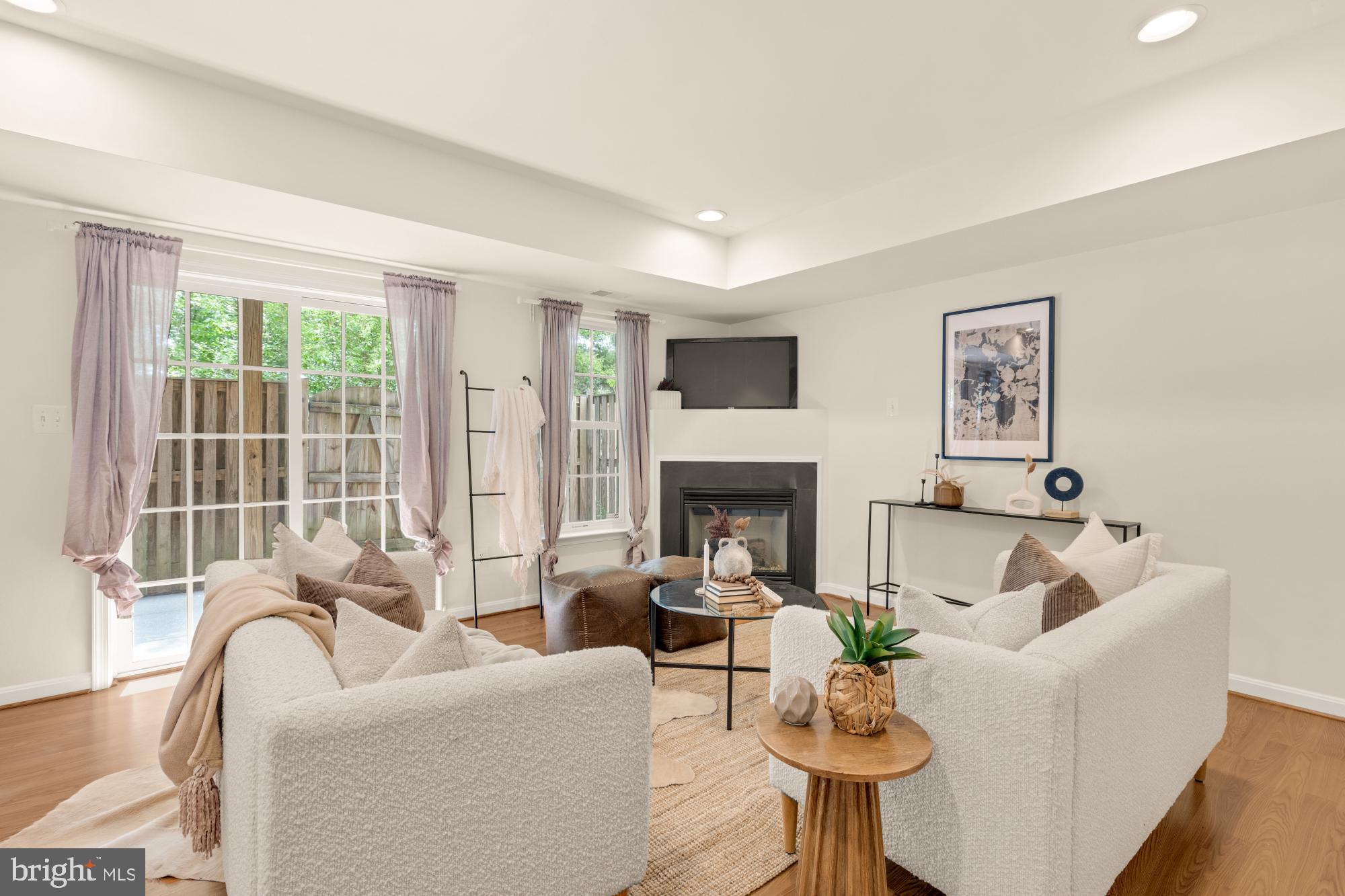 HUNTLEY MEADOWS - Residential