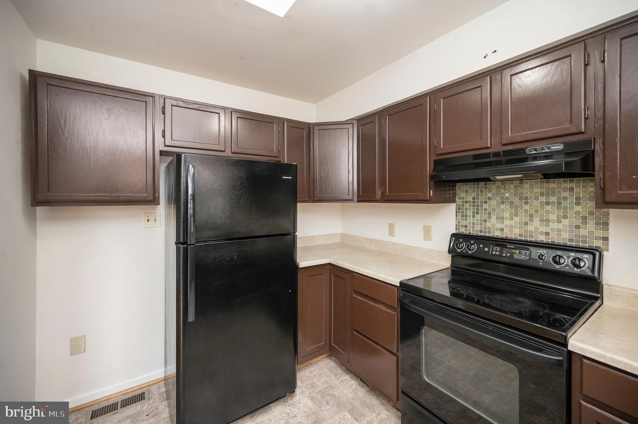 PLANTATION FOREST - Residential Lease