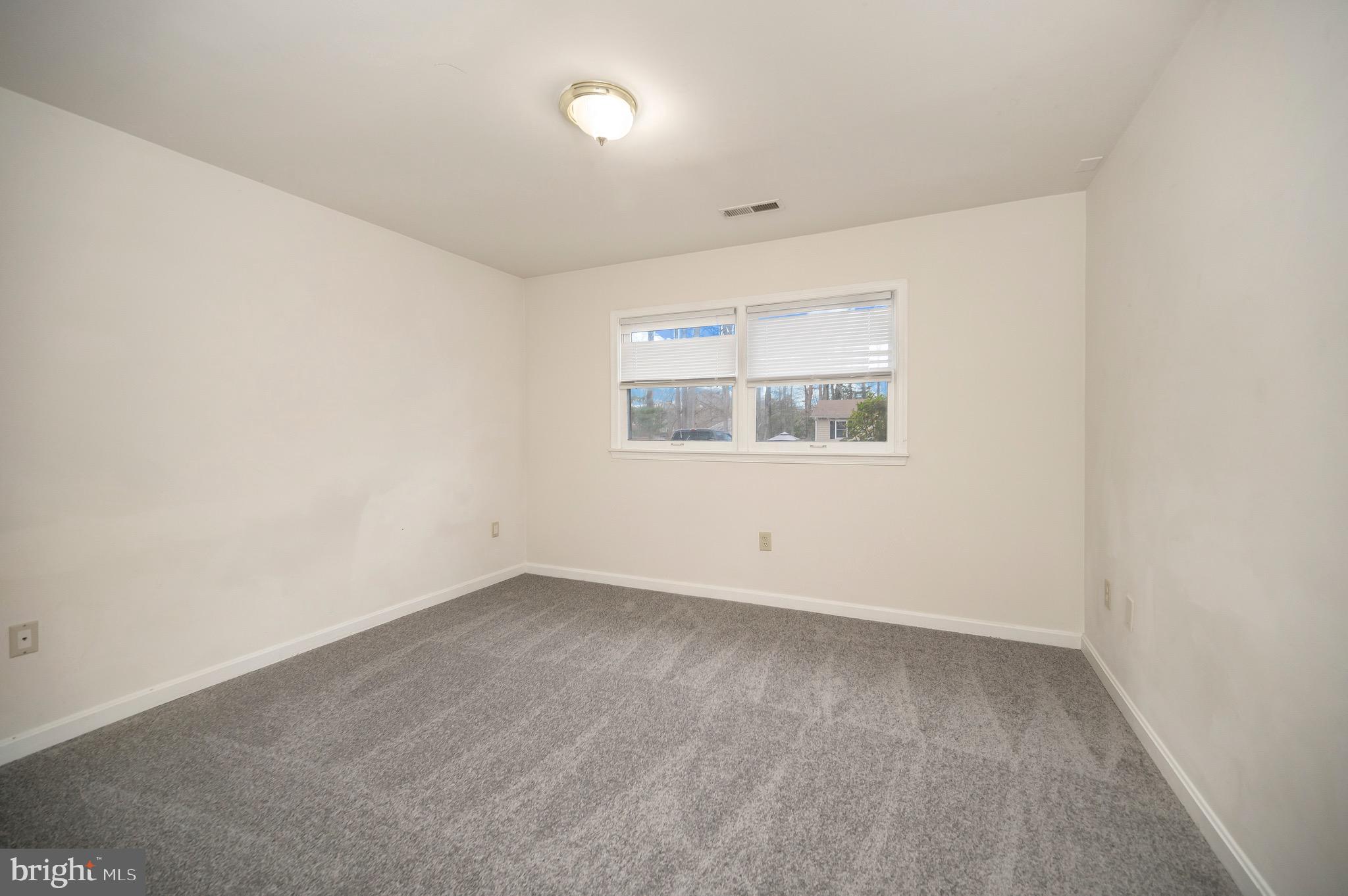 PLANTATION FOREST - Residential Lease