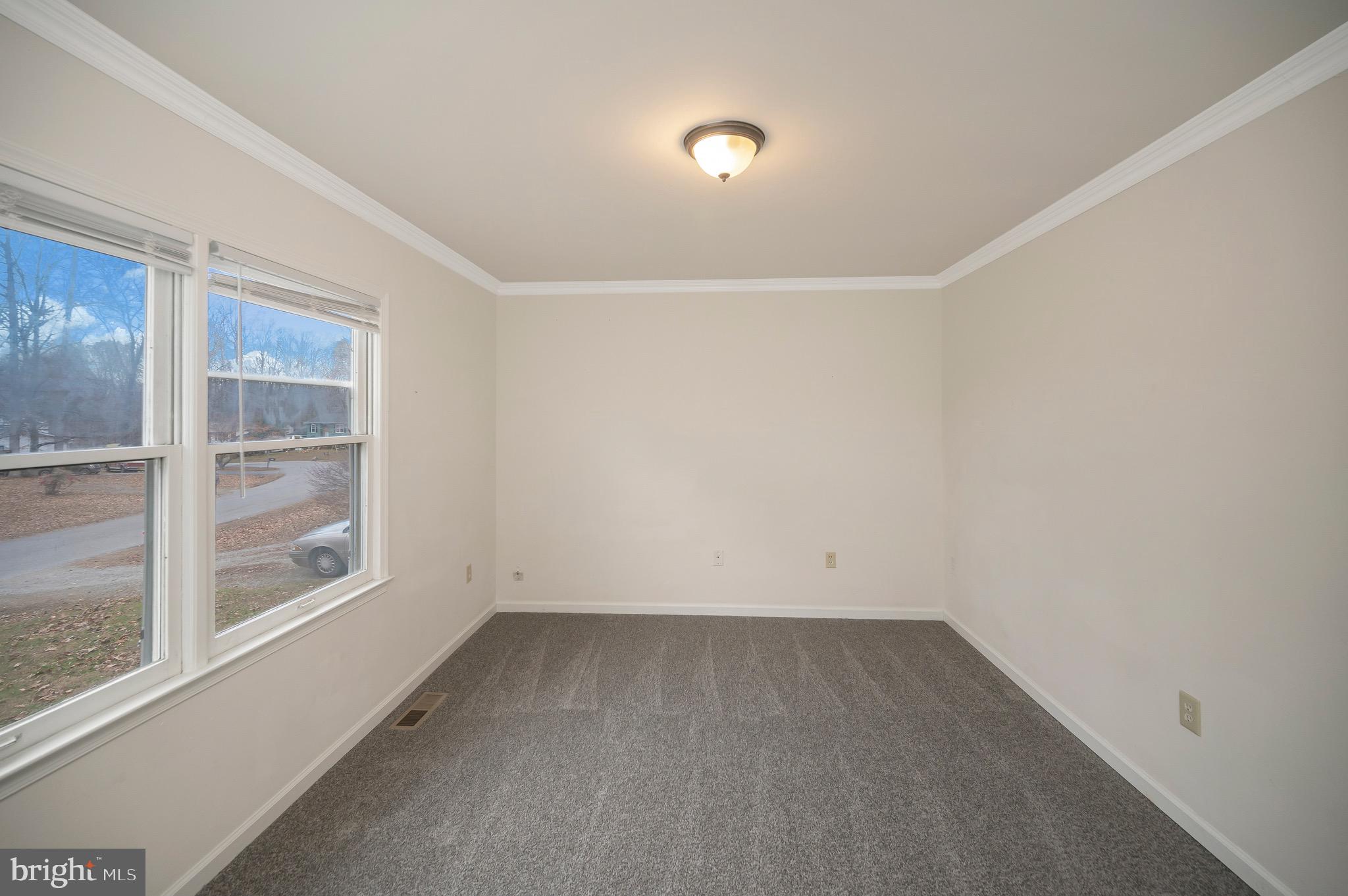 PLANTATION FOREST - Residential Lease