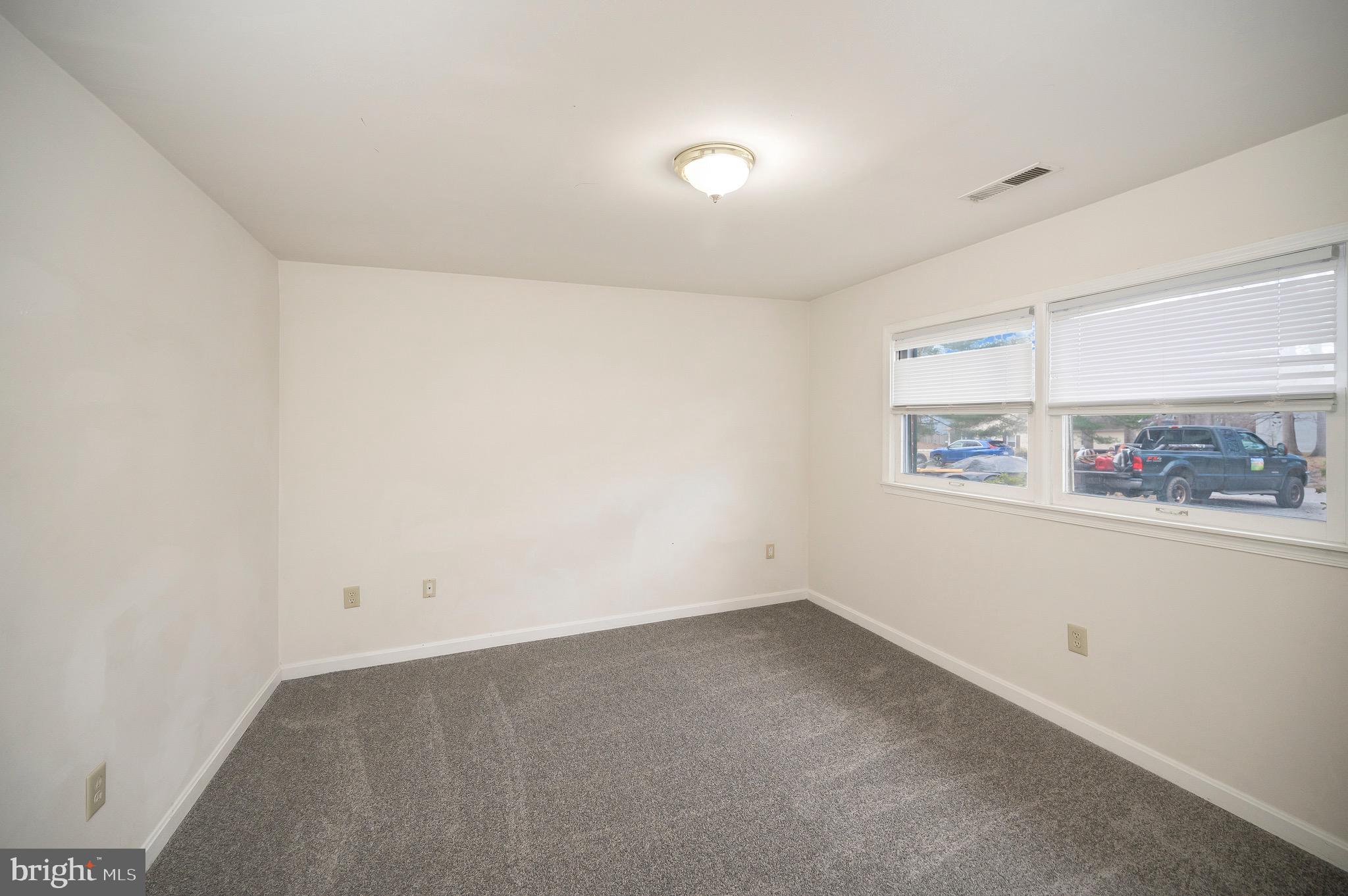 PLANTATION FOREST - Residential Lease