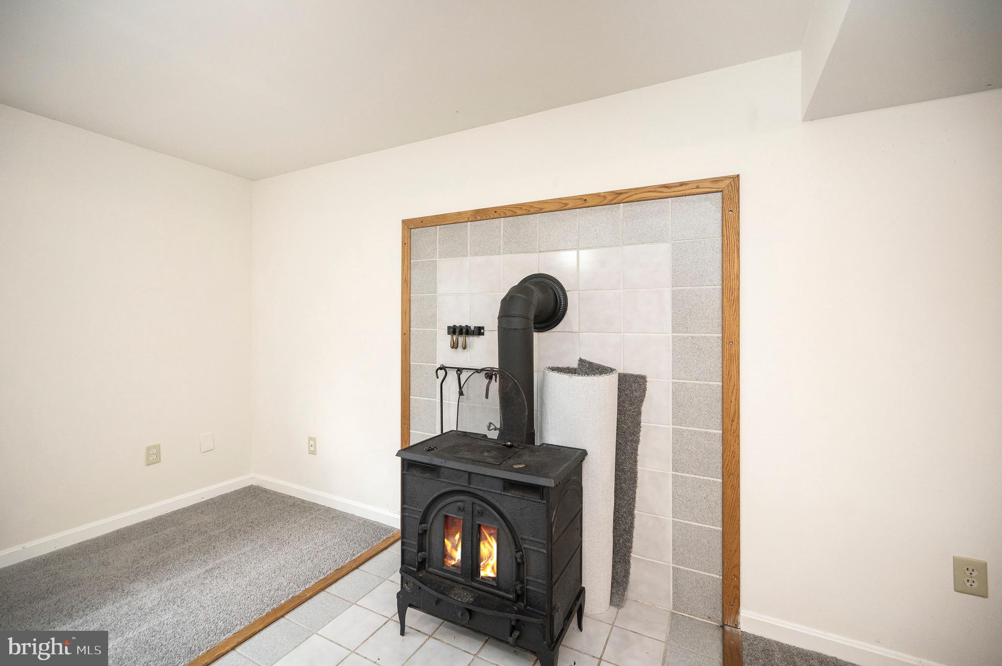 PLANTATION FOREST - Residential Lease