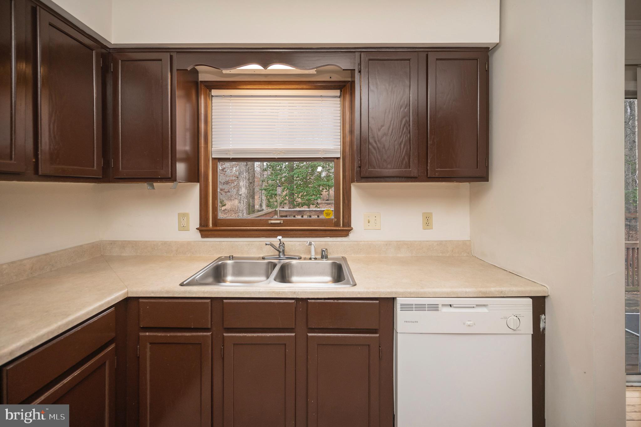 PLANTATION FOREST - Residential Lease