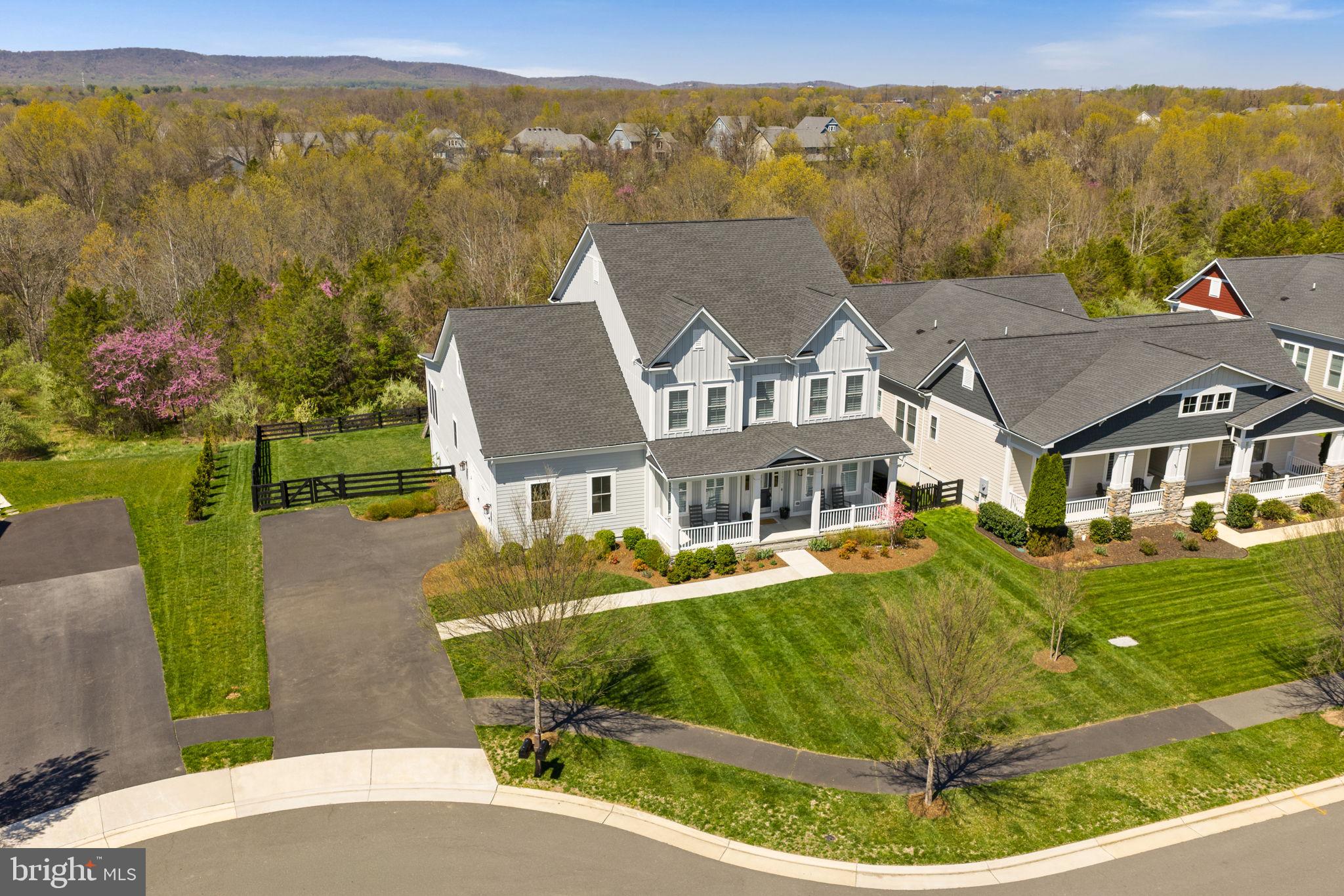 GREENS SOUTH AT WILLOWSF - Residential