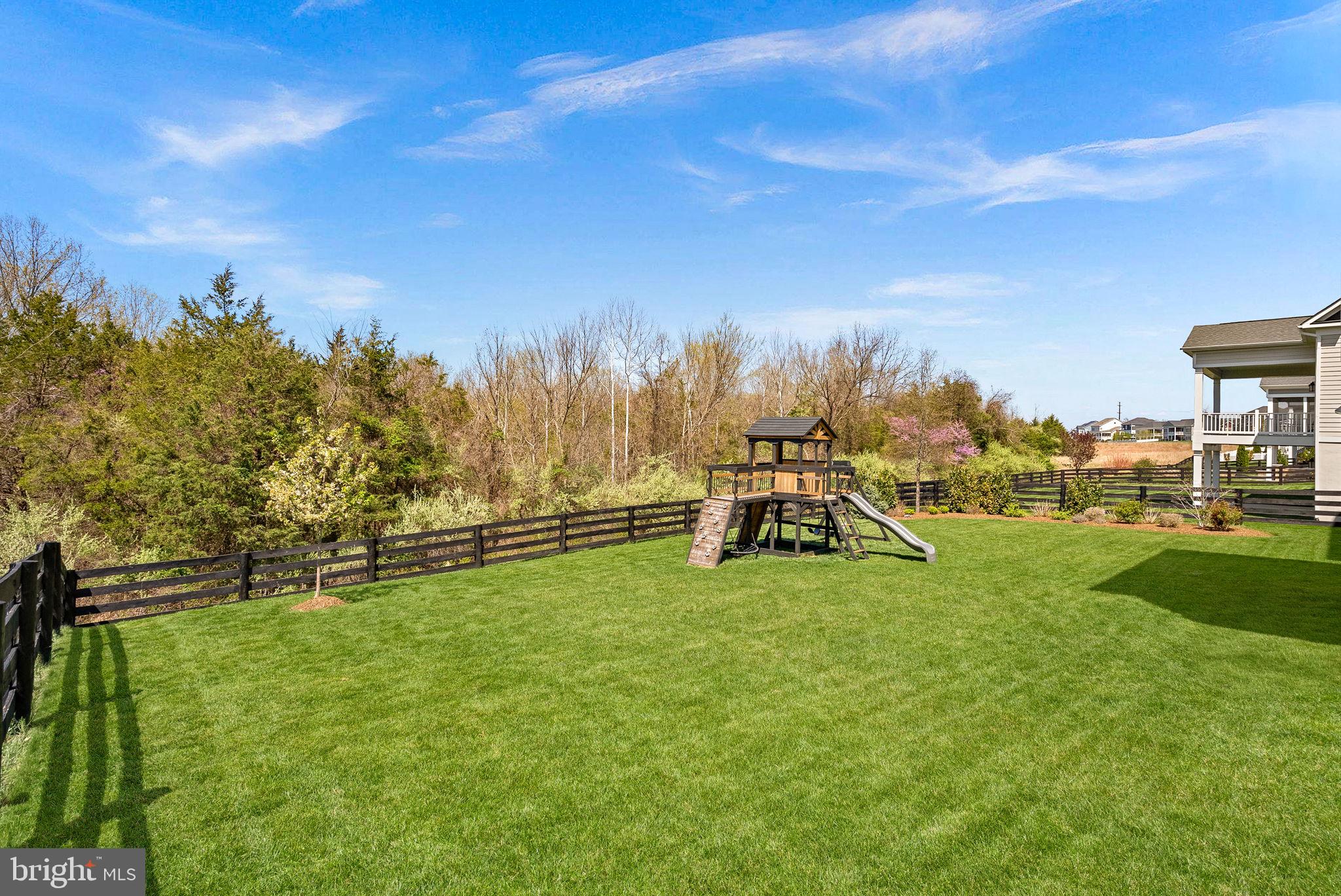 GREENS SOUTH AT WILLOWSF - Residential