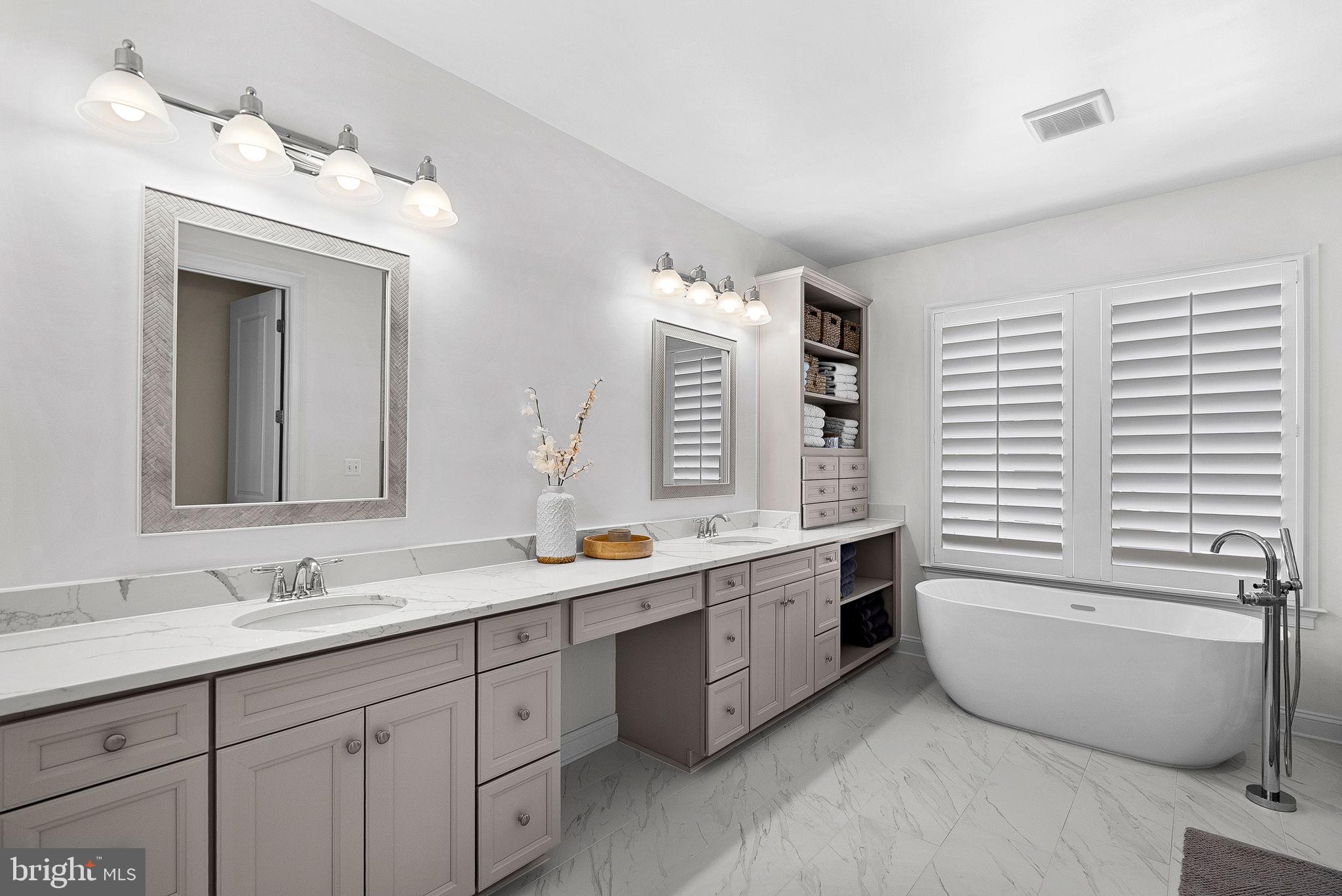 GREENS SOUTH AT WILLOWSF - Residential