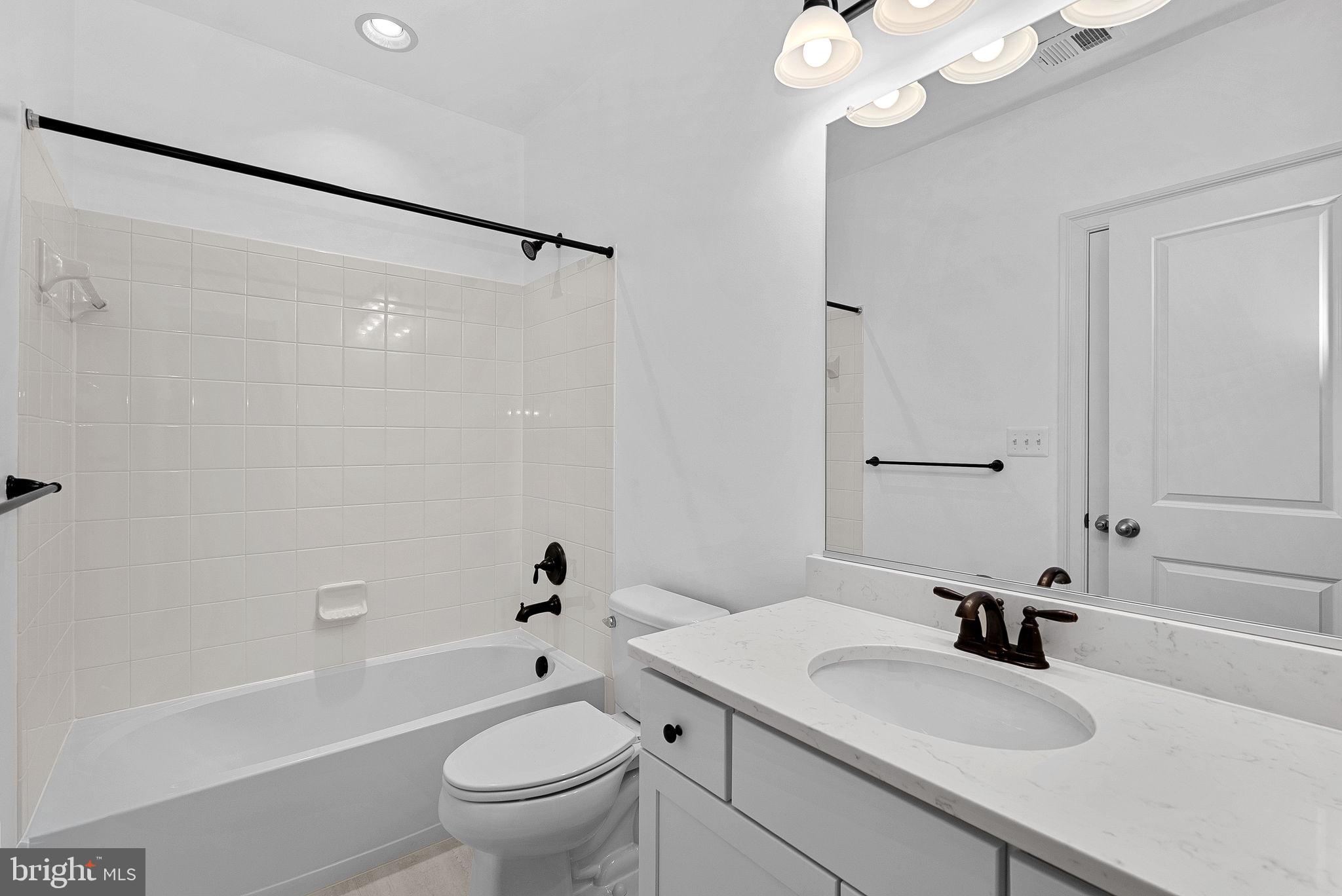 GREENS SOUTH AT WILLOWSF - Residential