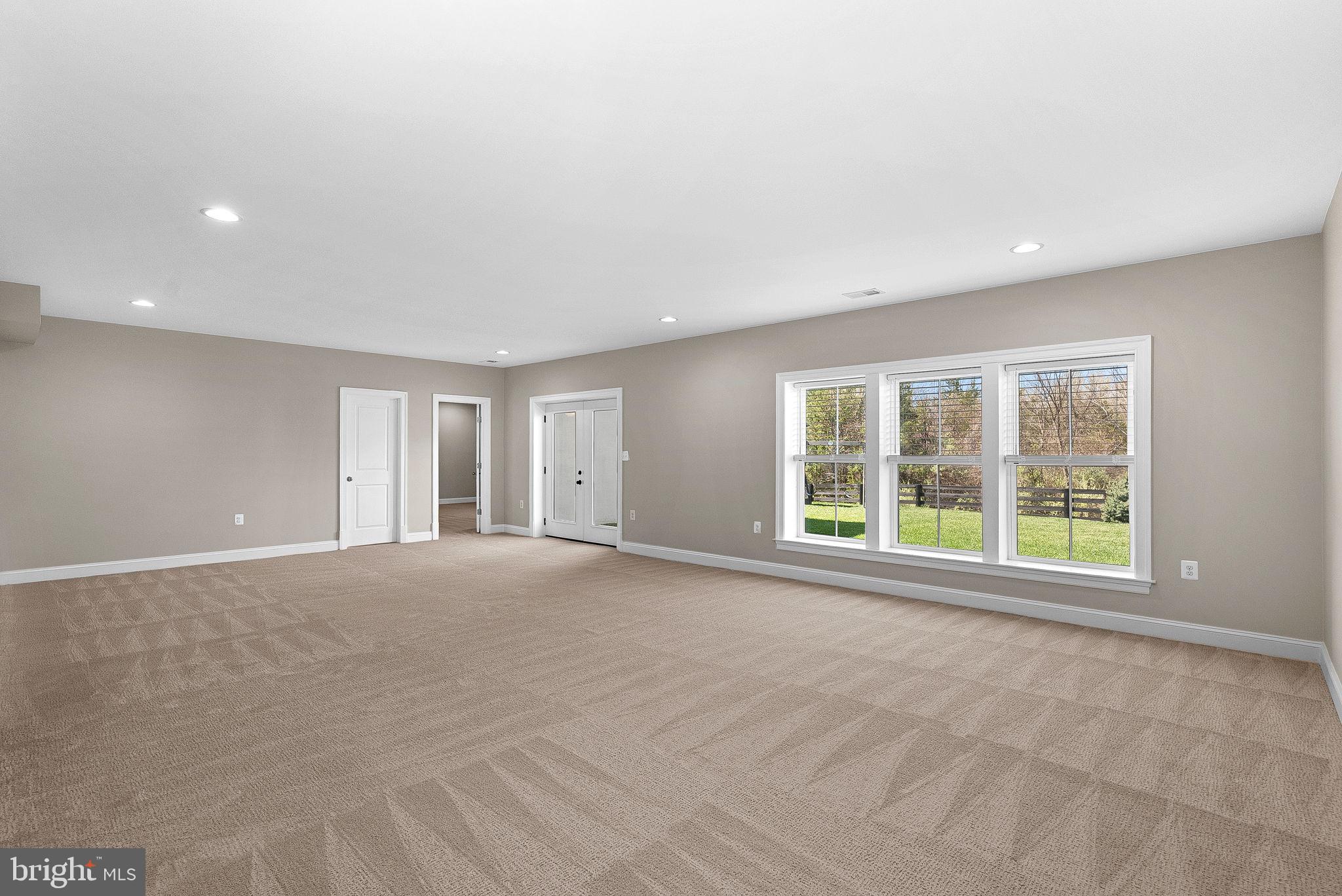 GREENS SOUTH AT WILLOWSF - Residential