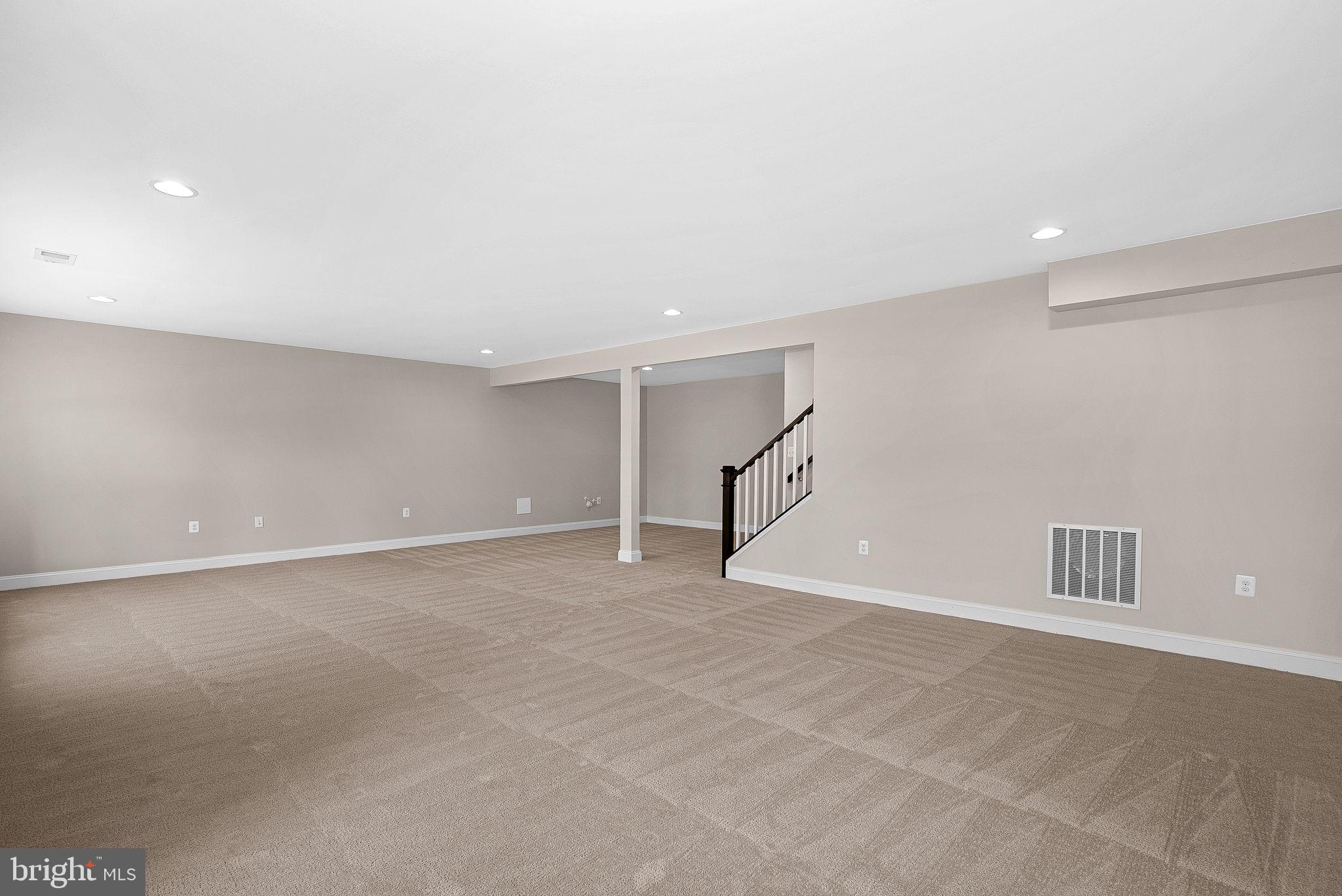 GREENS SOUTH AT WILLOWSF - Residential