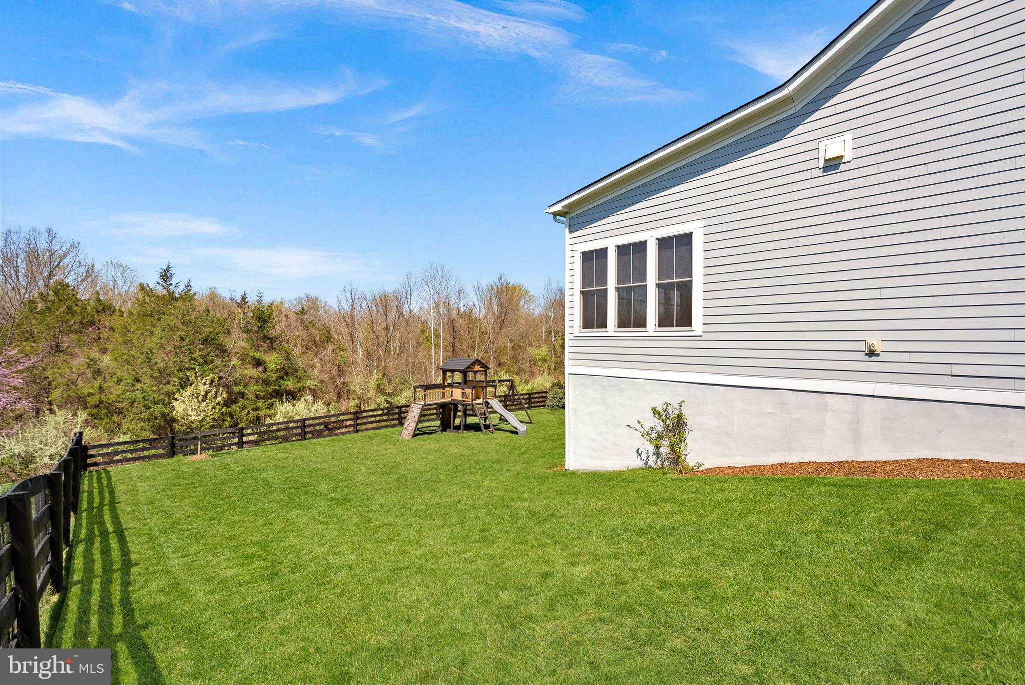 GREENS SOUTH AT WILLOWSF - Residential