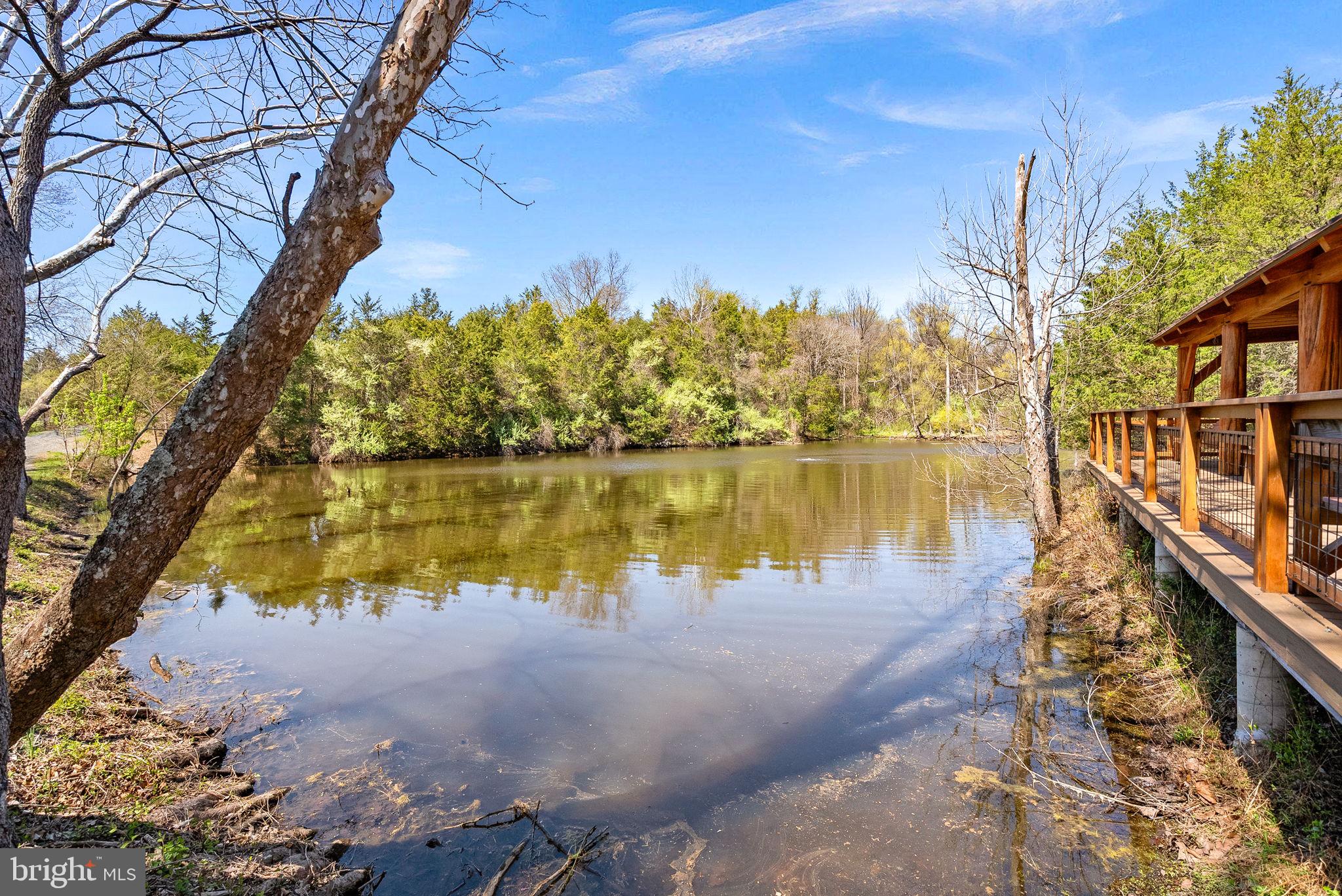 GREENS SOUTH AT WILLOWSF - Residential