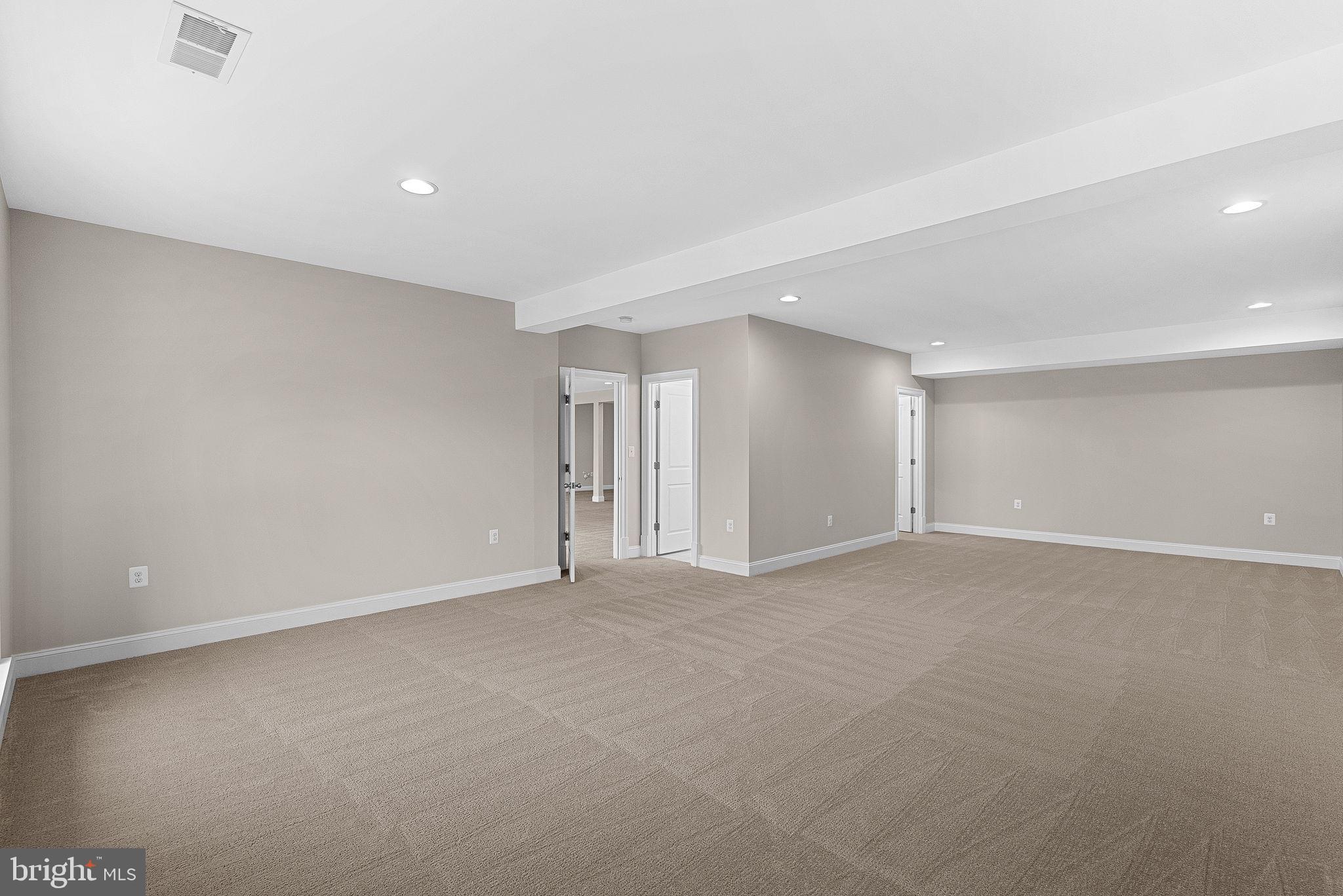 GREENS SOUTH AT WILLOWSF - Residential