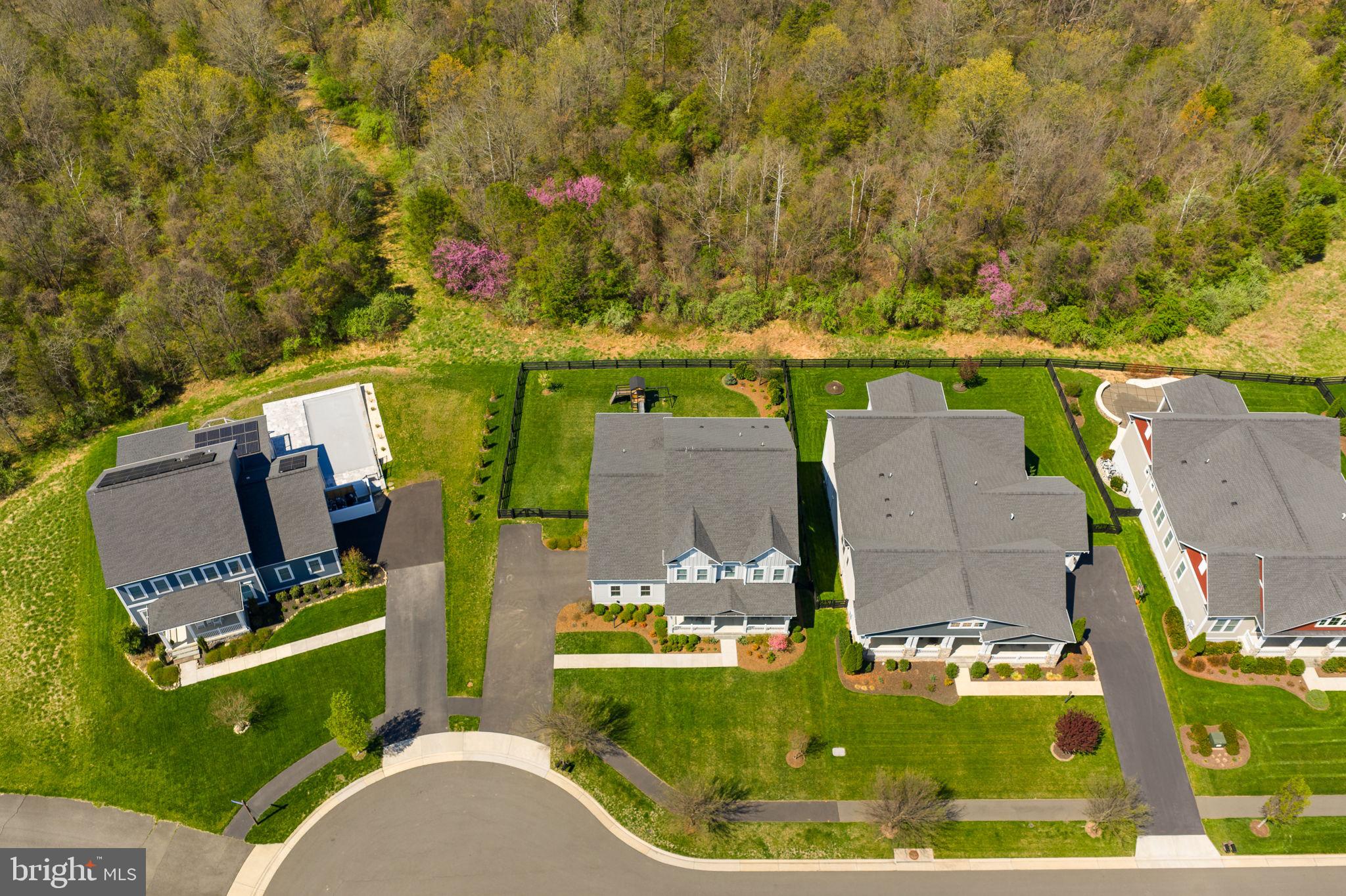 GREENS SOUTH AT WILLOWSF - Residential