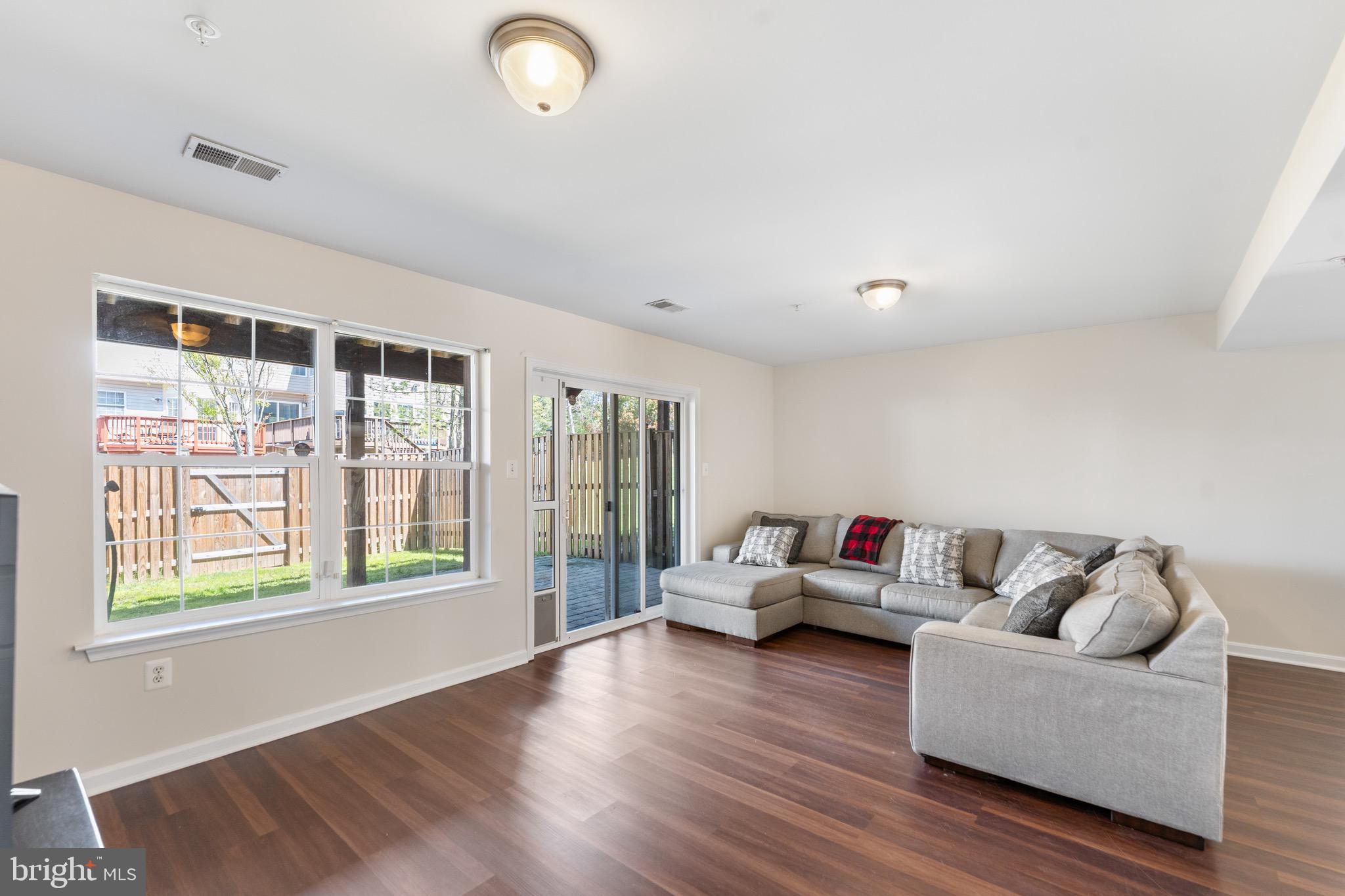 PINEY ORCHARD - Residential