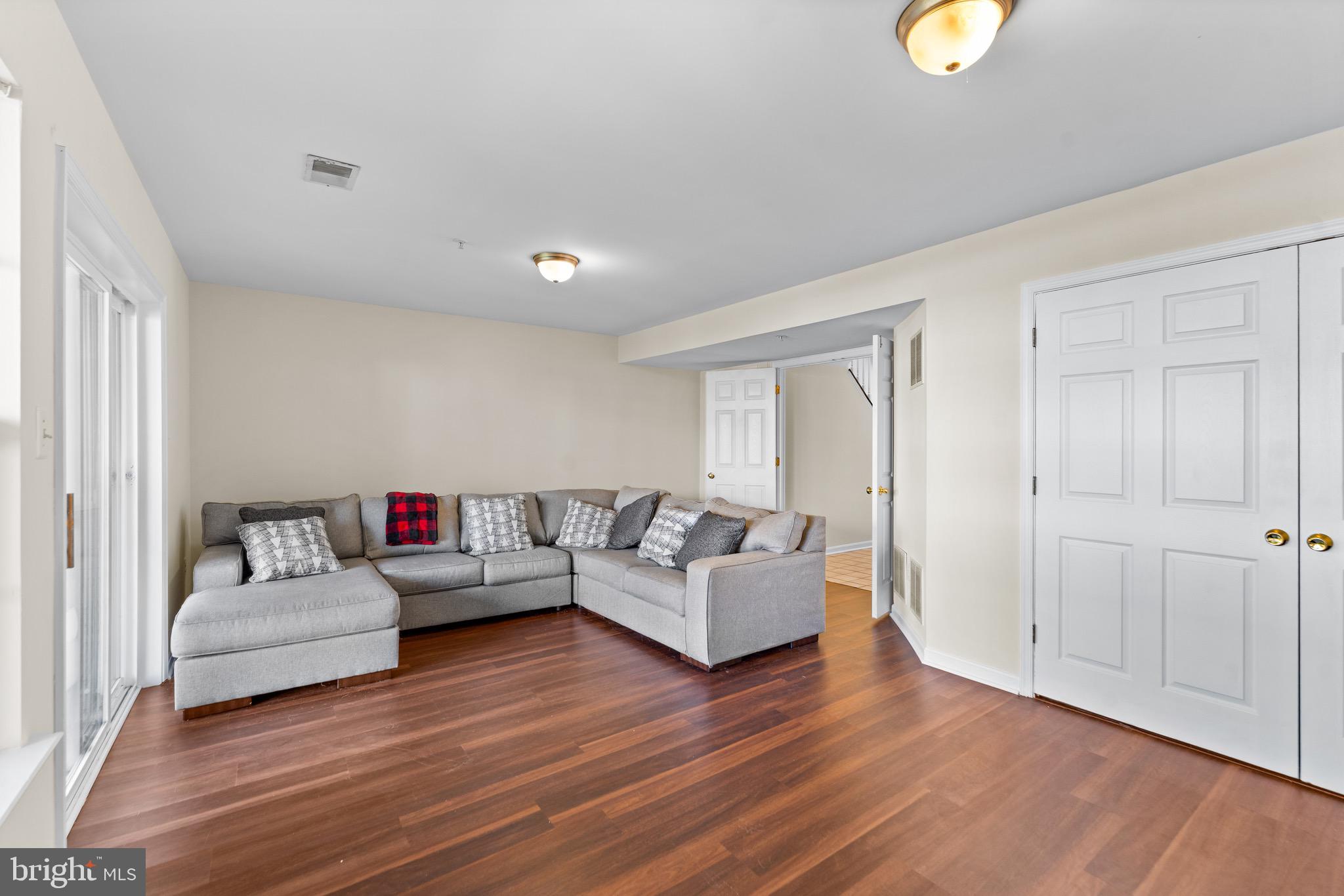 PINEY ORCHARD - Residential