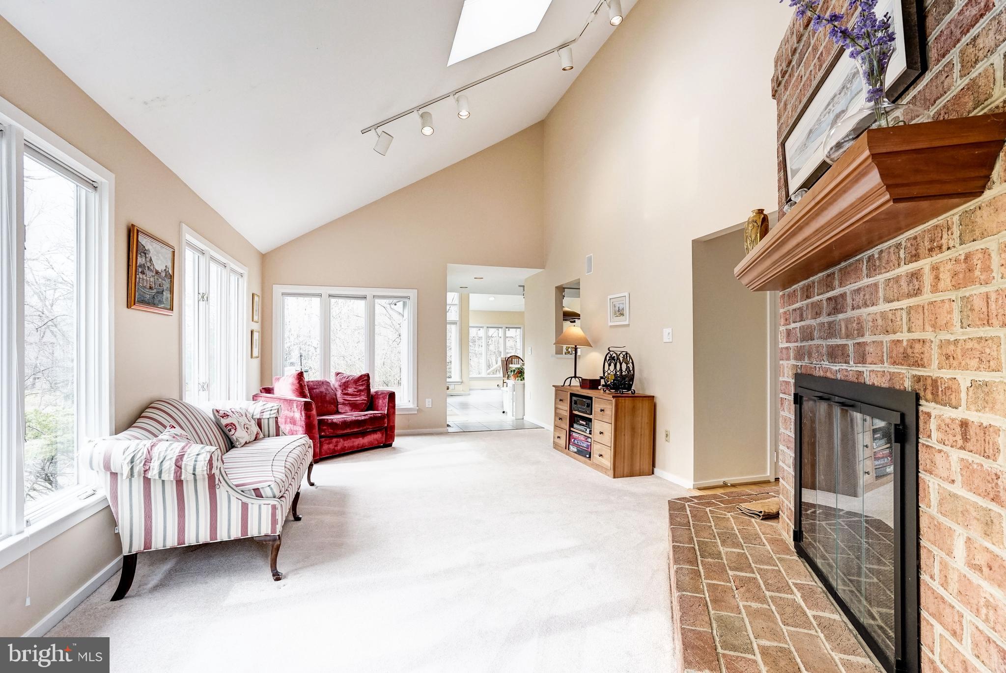 FOXVALE - Residential