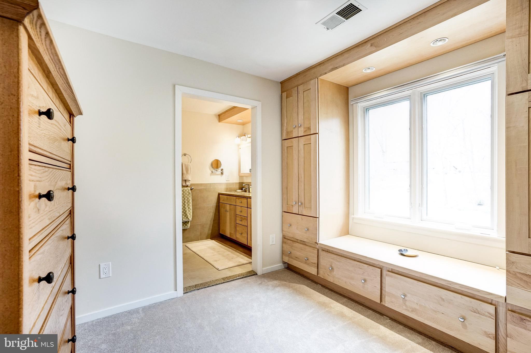 FOXVALE - Residential