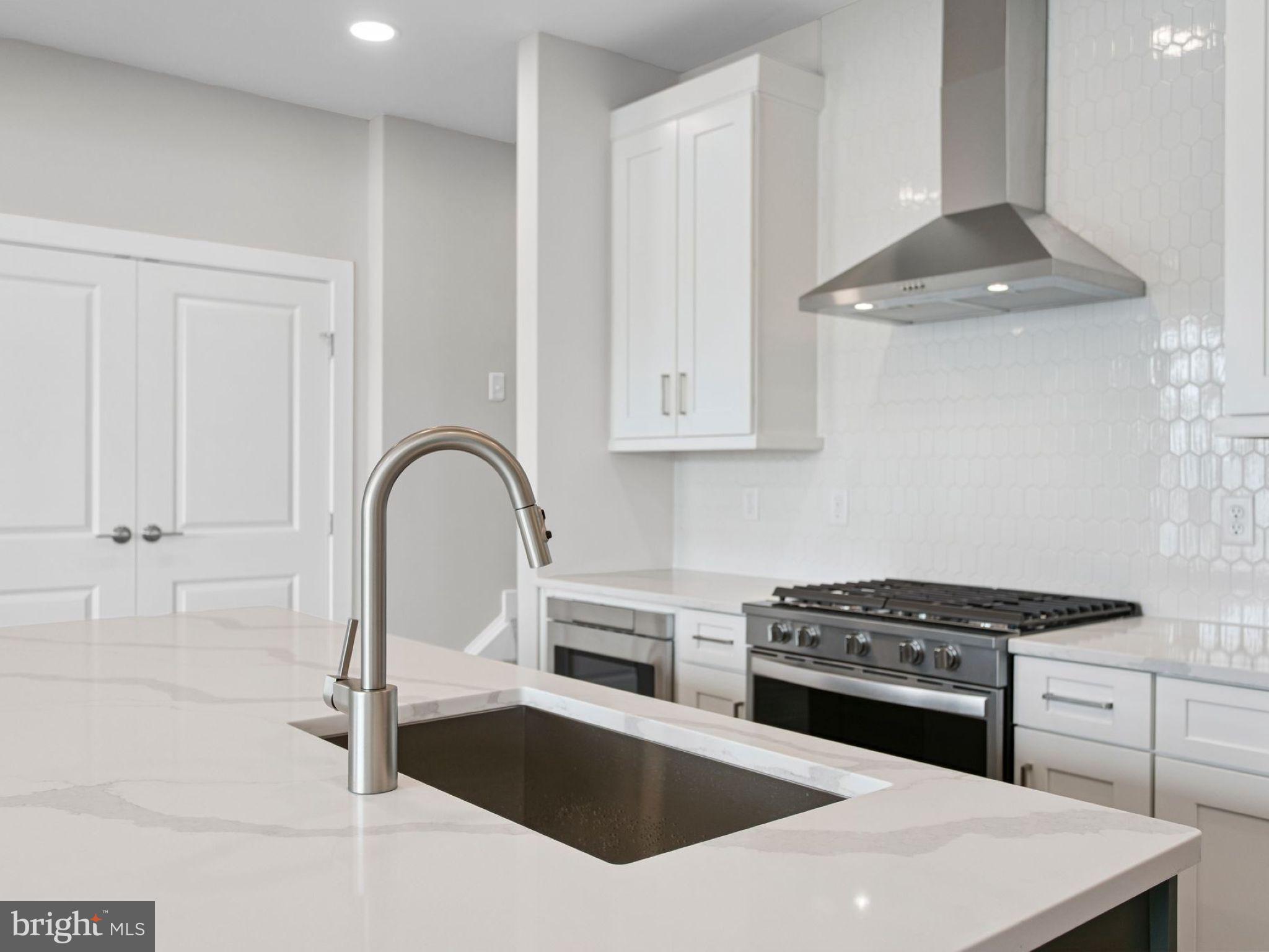 FLORIN HILL - Residential