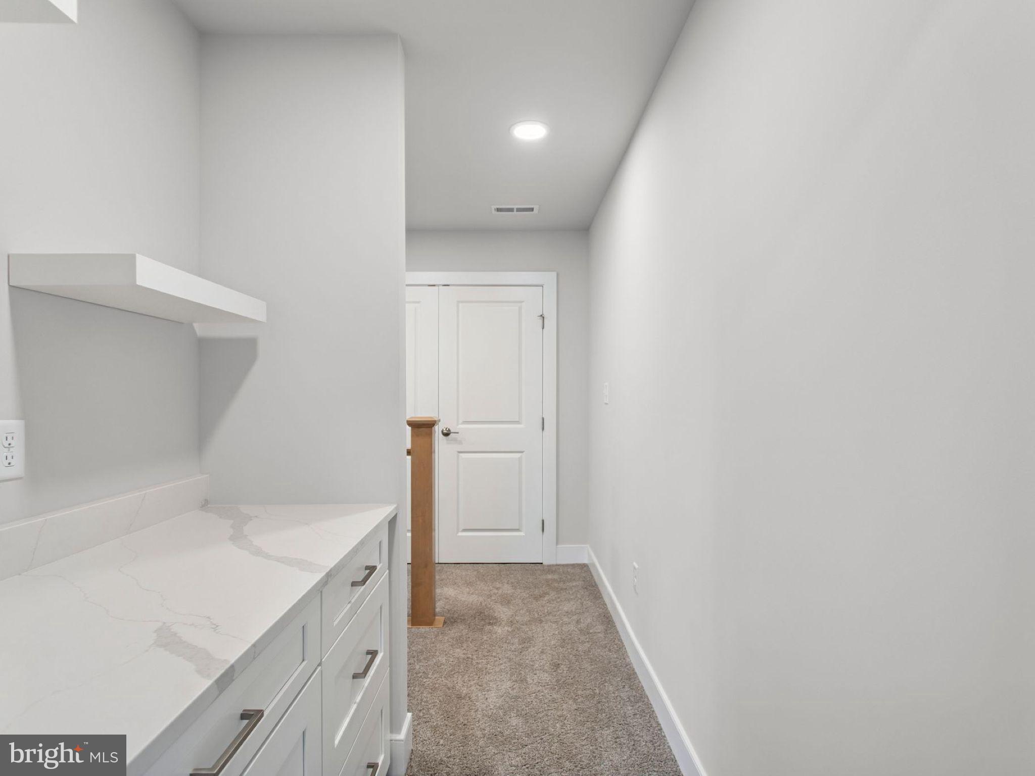 FLORIN HILL - Residential