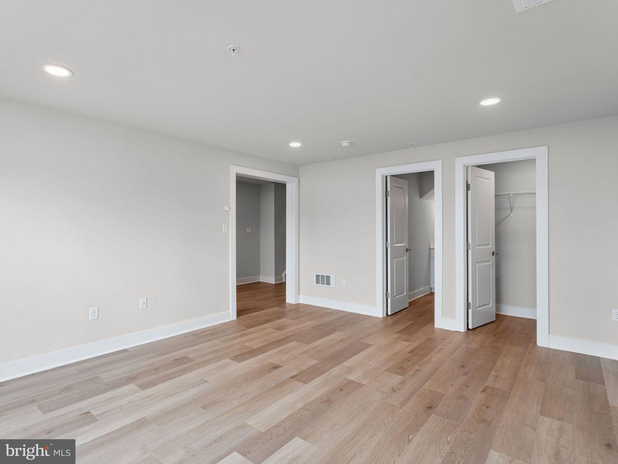 FLORIN HILL - Residential