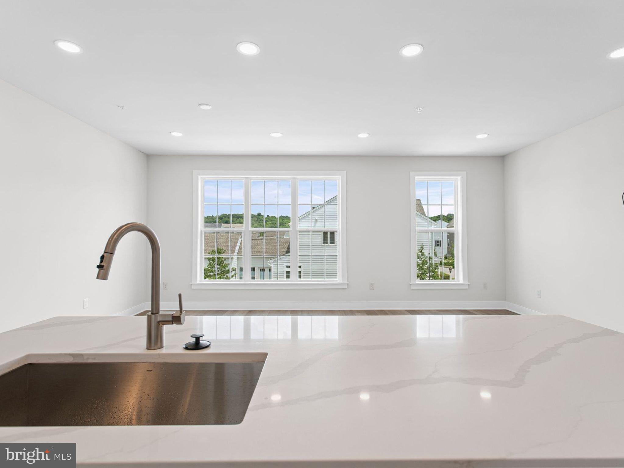 FLORIN HILL - Residential