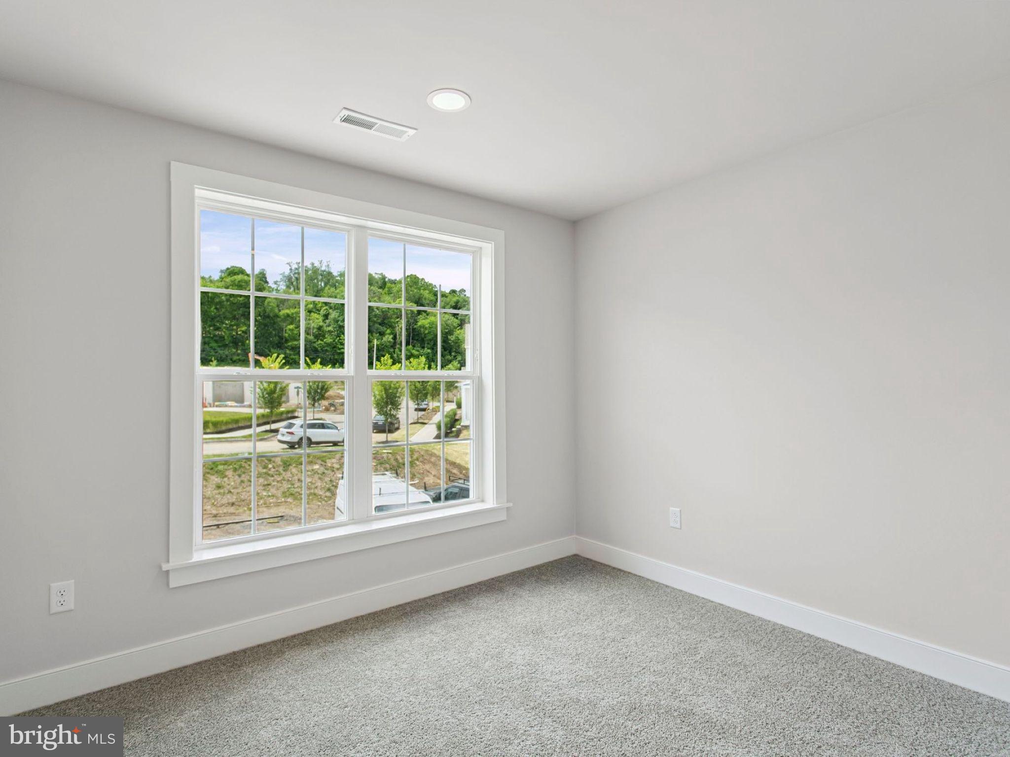 FLORIN HILL - Residential