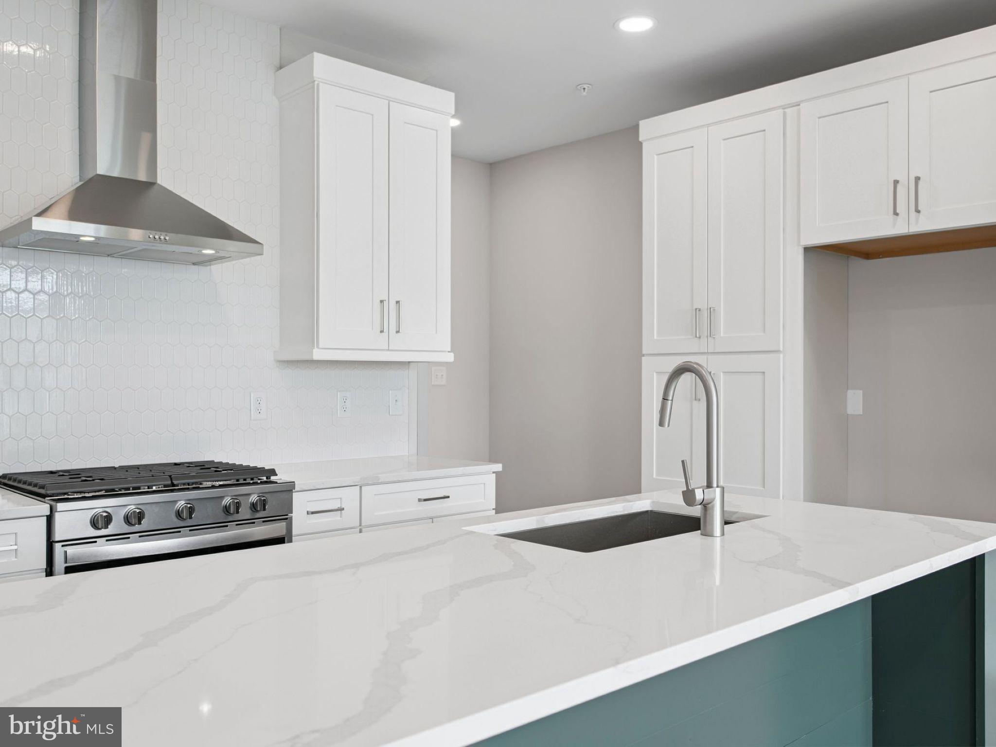 FLORIN HILL - Residential