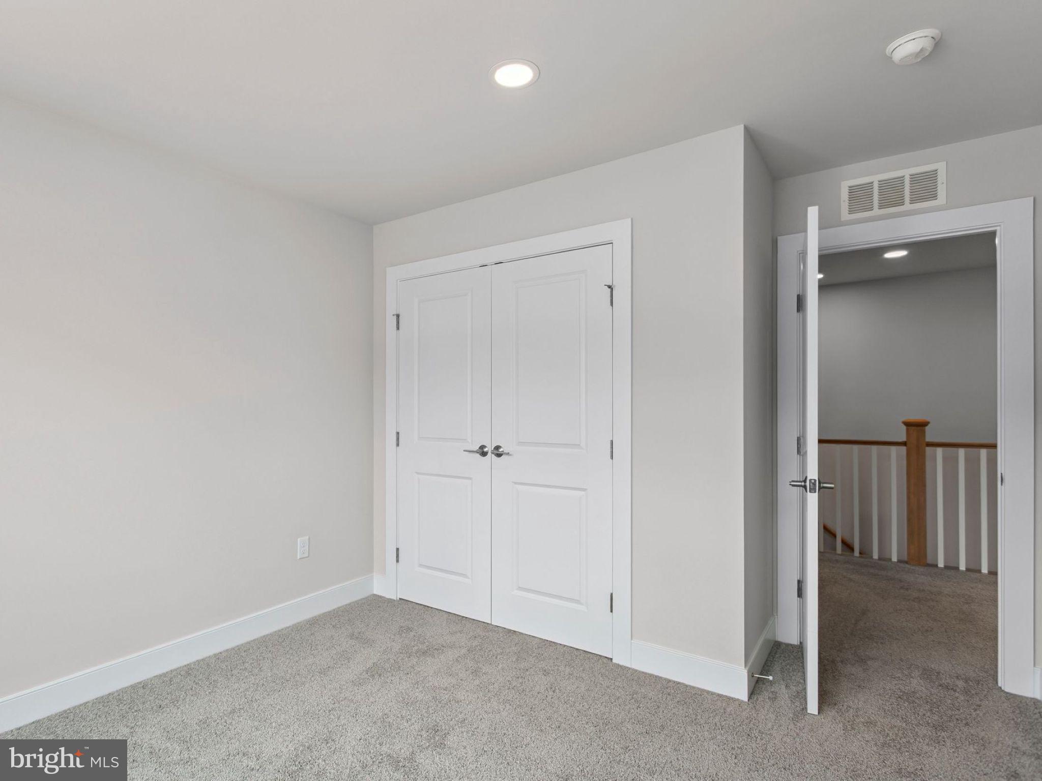 FLORIN HILL - Residential