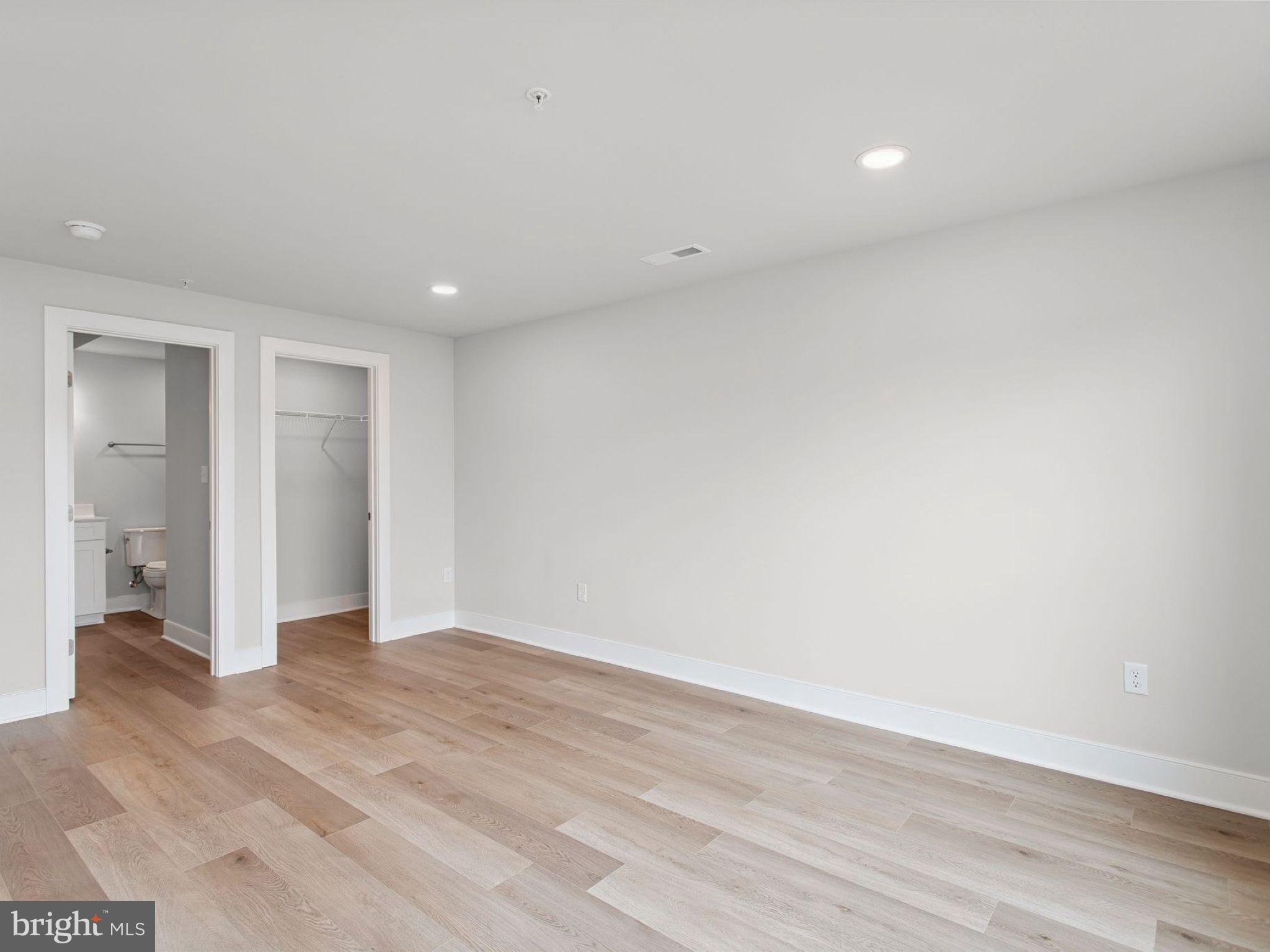 FLORIN HILL - Residential