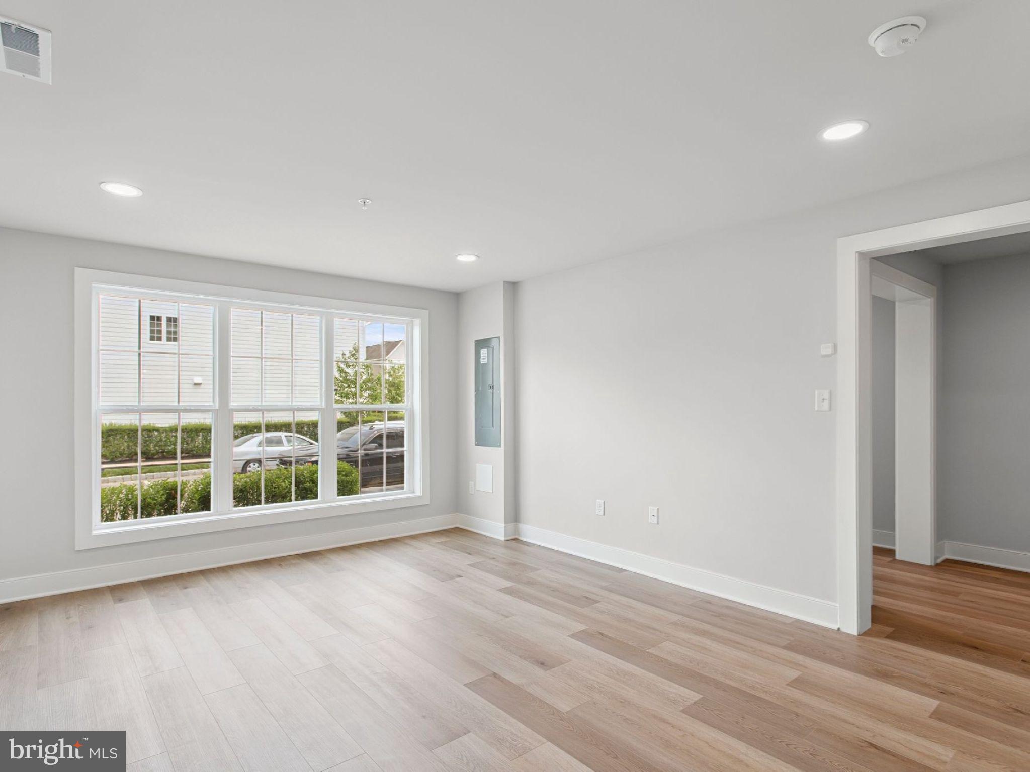 FLORIN HILL - Residential