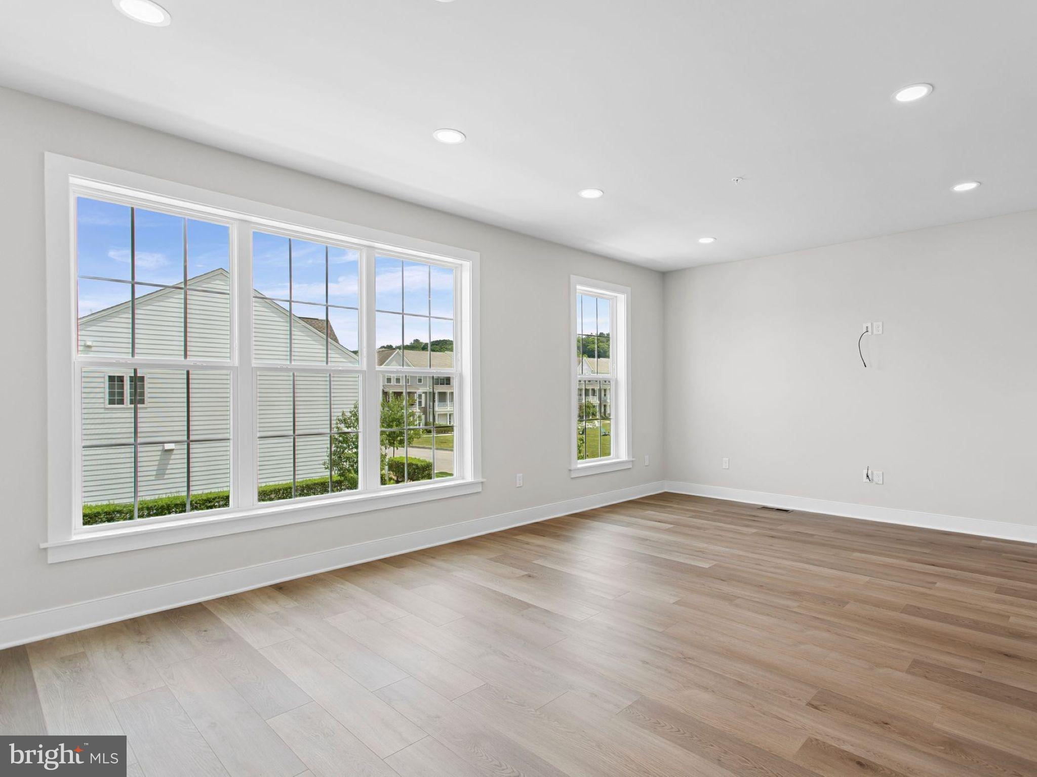 FLORIN HILL - Residential