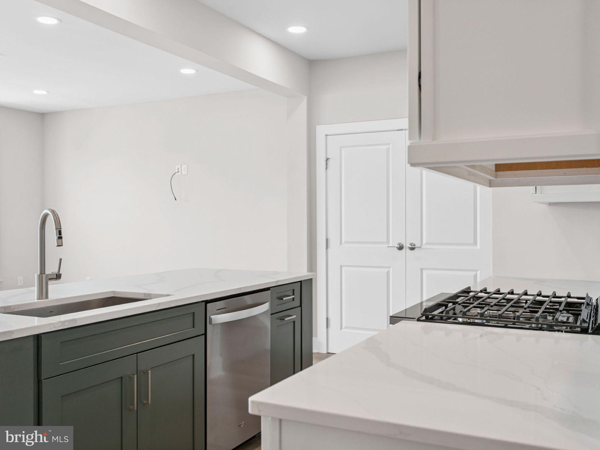 FLORIN HILL - Residential