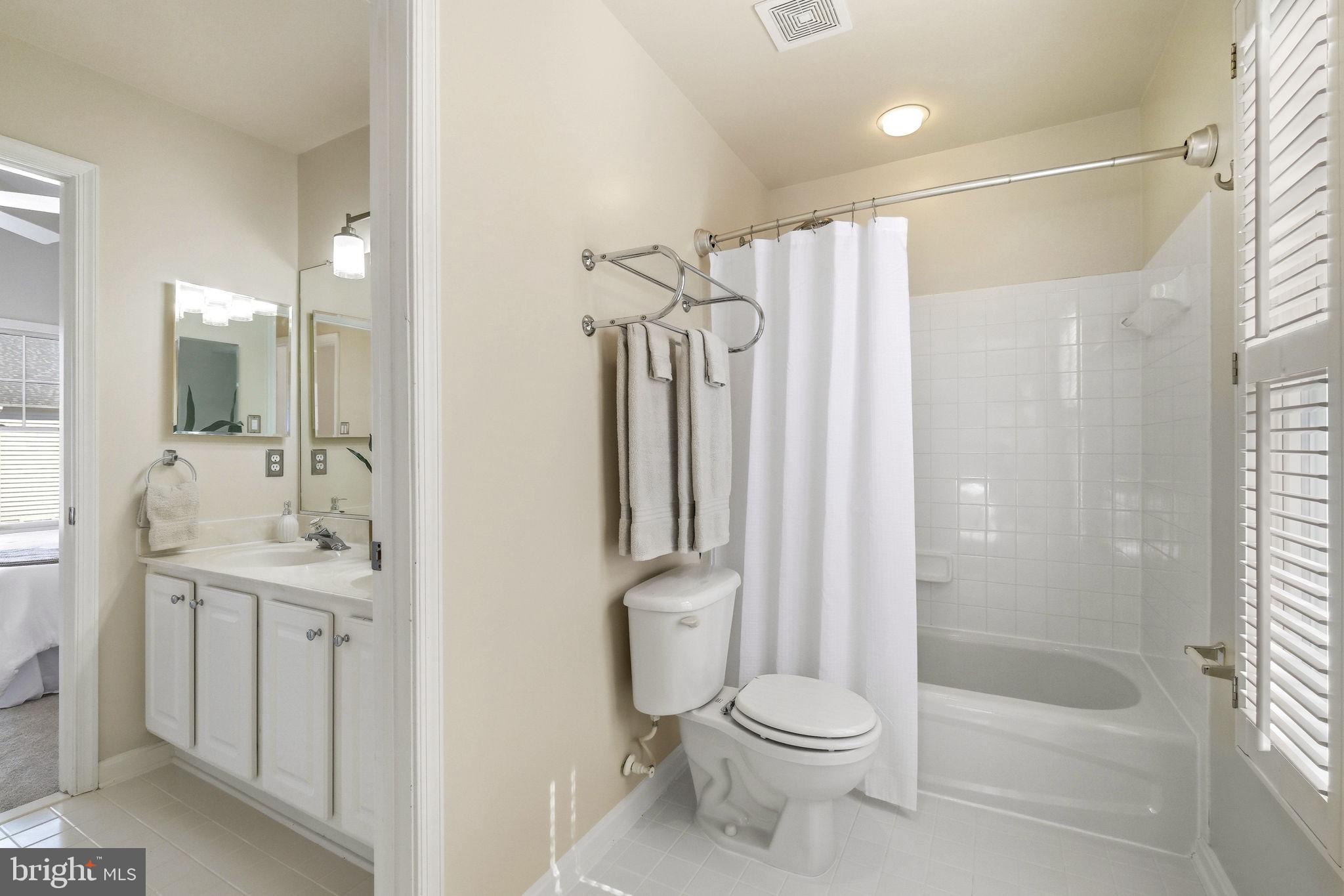 LAKELANDS - Residential