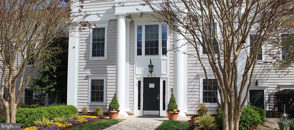 LAKELANDS - Residential