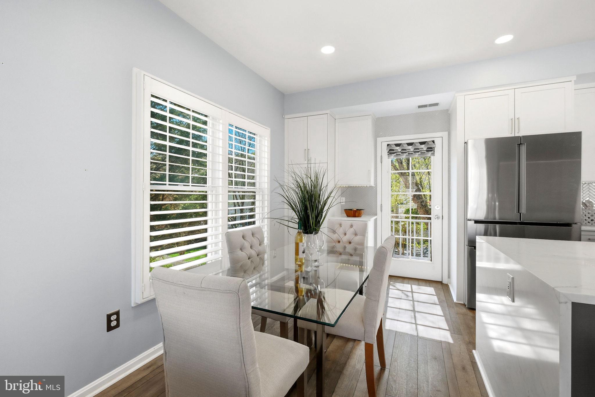 LAKELANDS - Residential