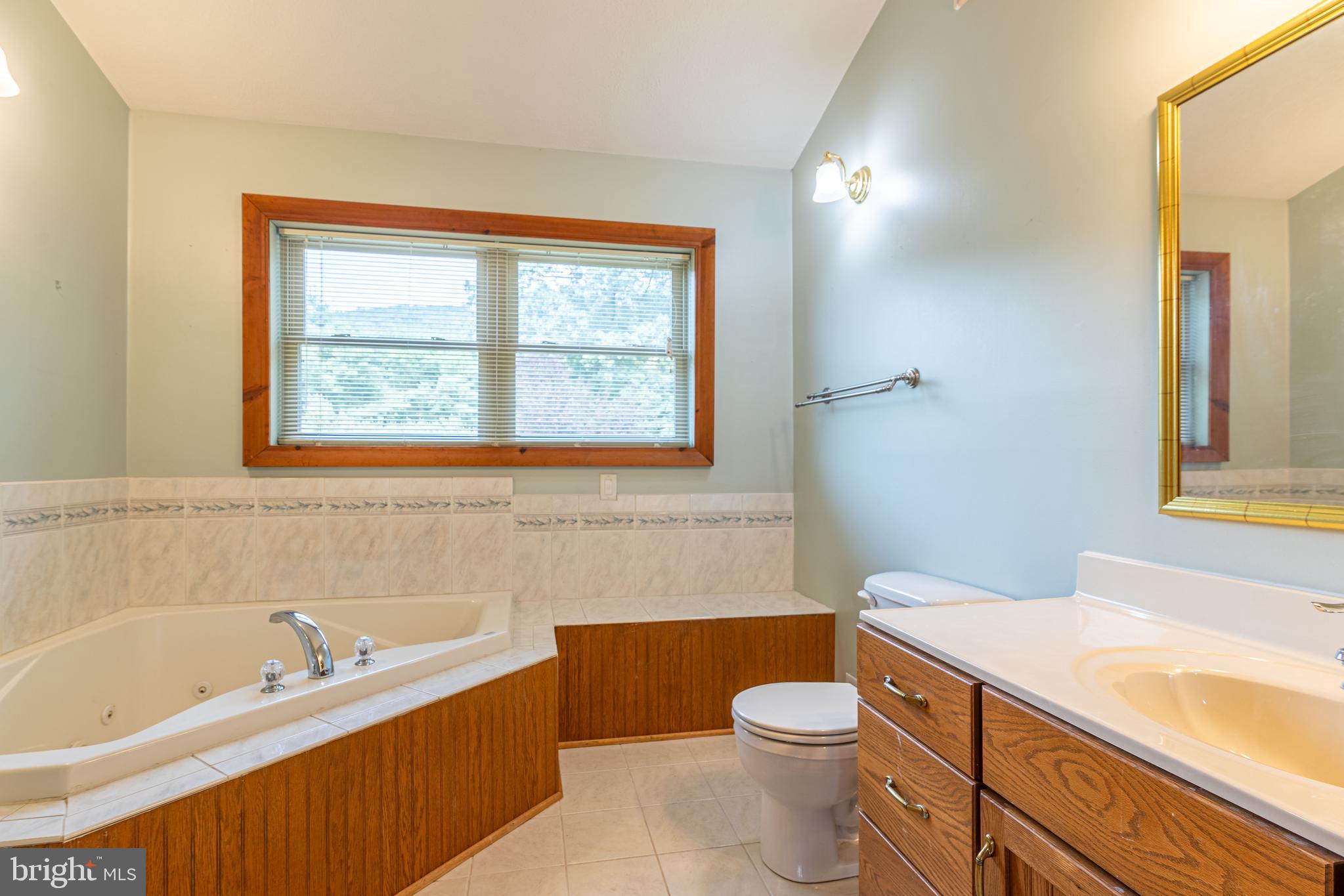 CRESCENT ORCHARDS - Residential