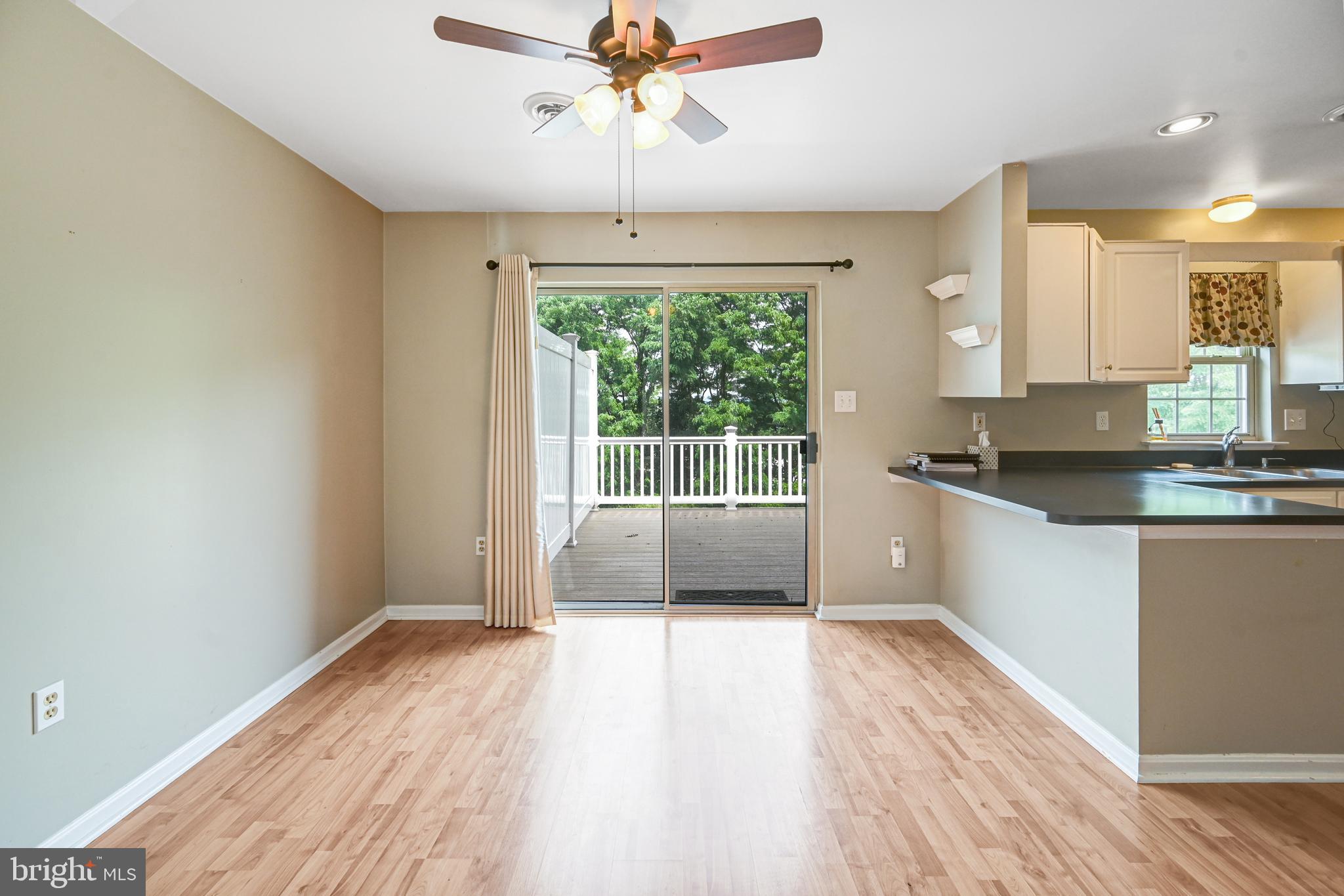 CROWN POINTE CONDOMINIUMS - Residential