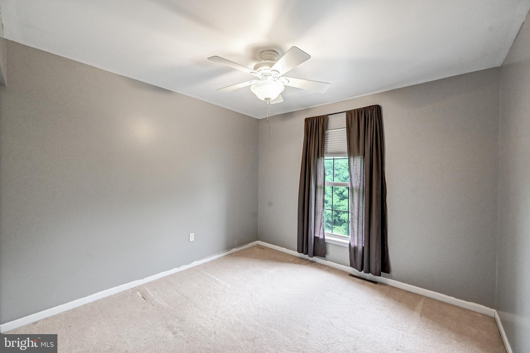 CROWN POINTE CONDOMINIUMS - Residential