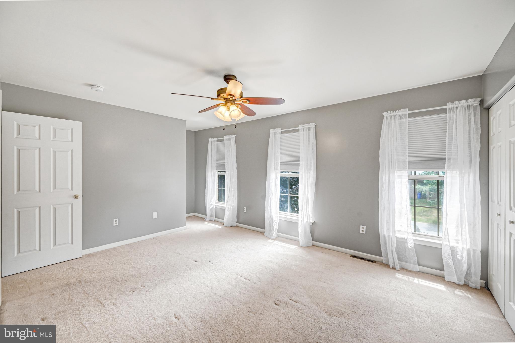 CROWN POINTE CONDOMINIUMS - Residential