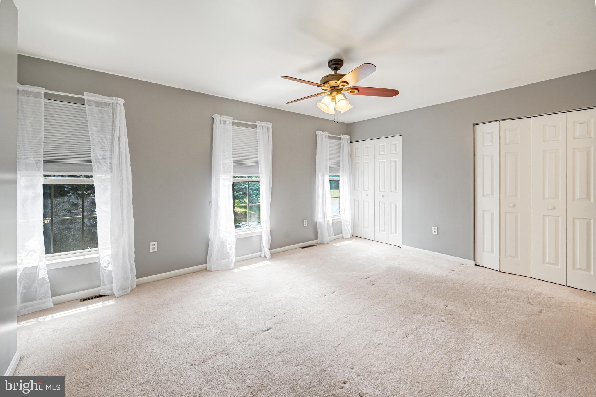 CROWN POINTE CONDOMINIUMS - Residential