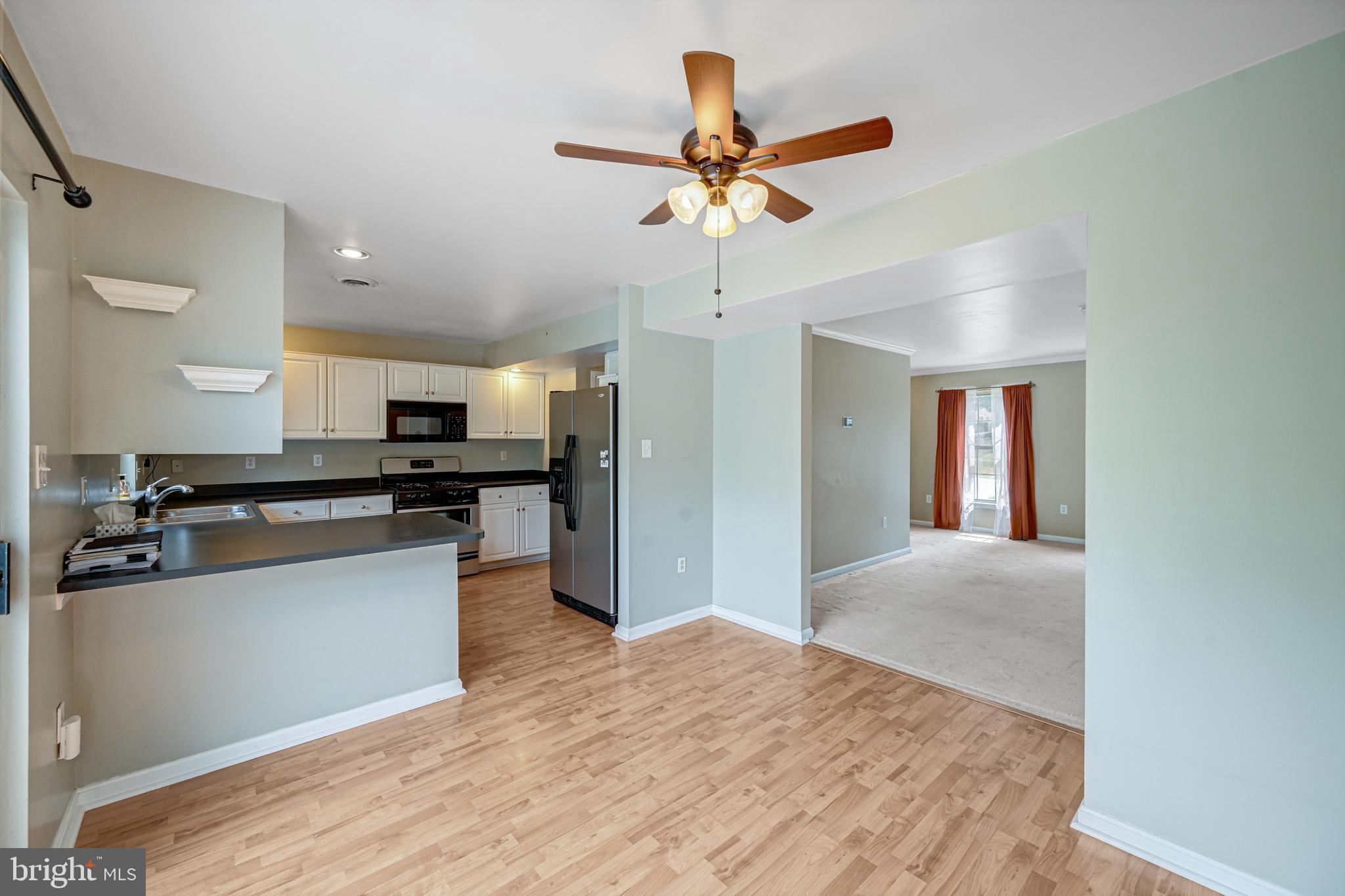 CROWN POINTE CONDOMINIUMS - Residential