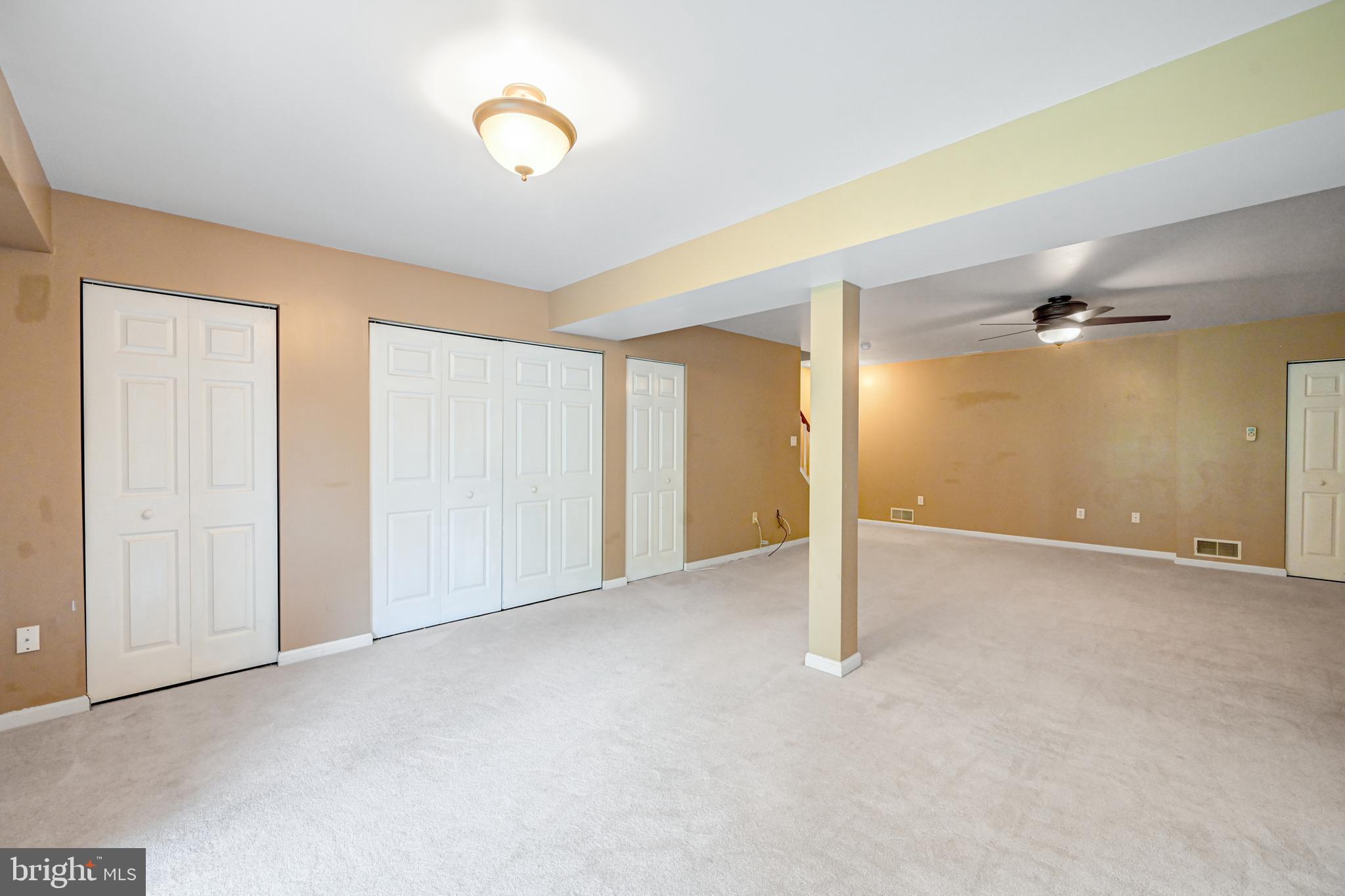 CROWN POINTE CONDOMINIUMS - Residential