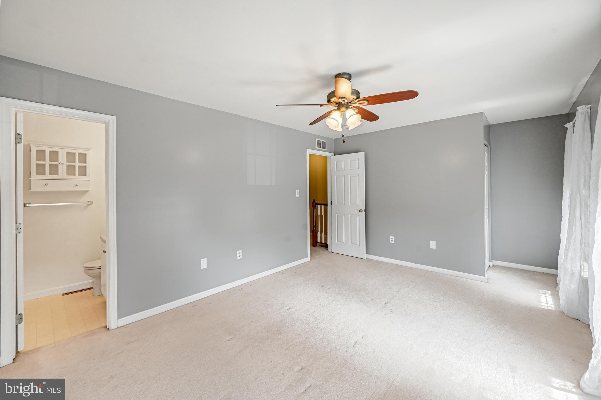 CROWN POINTE CONDOMINIUMS - Residential