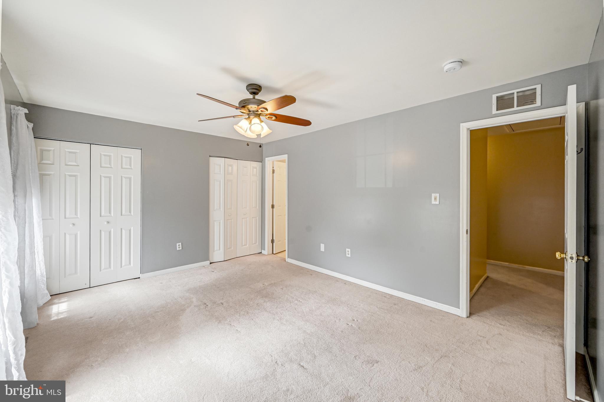 CROWN POINTE CONDOMINIUMS - Residential