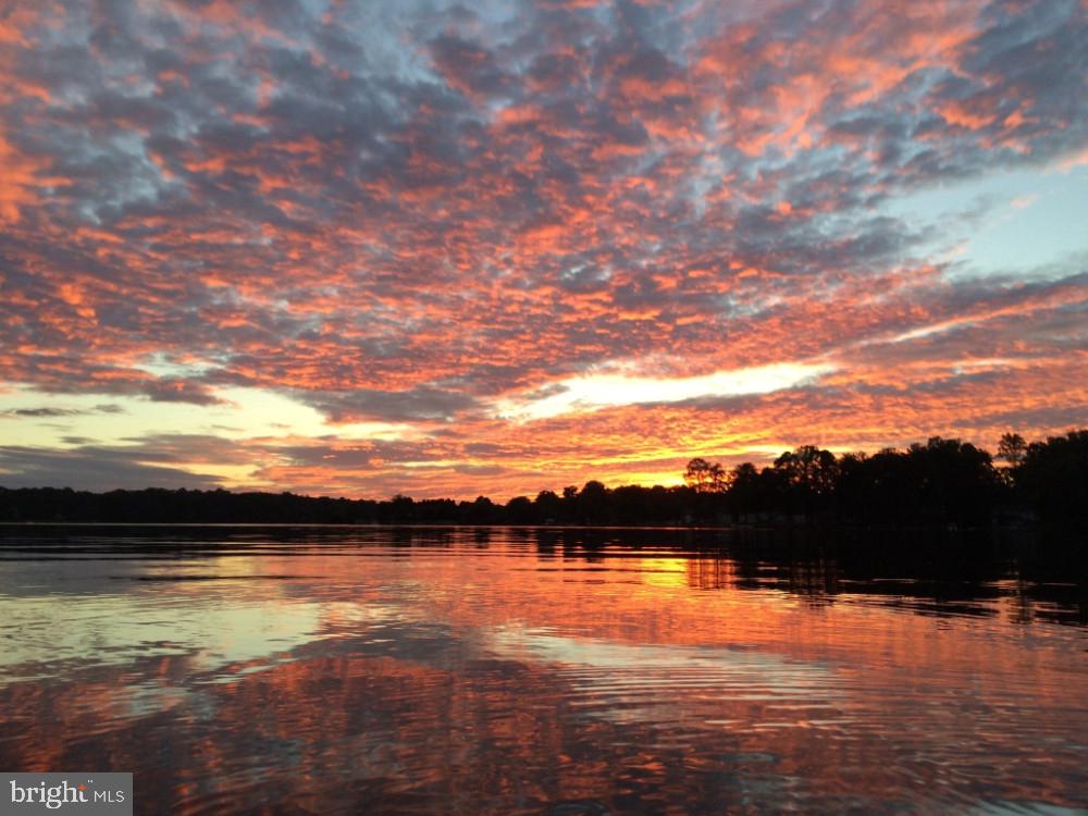 LAKE CAROLINE - Residential