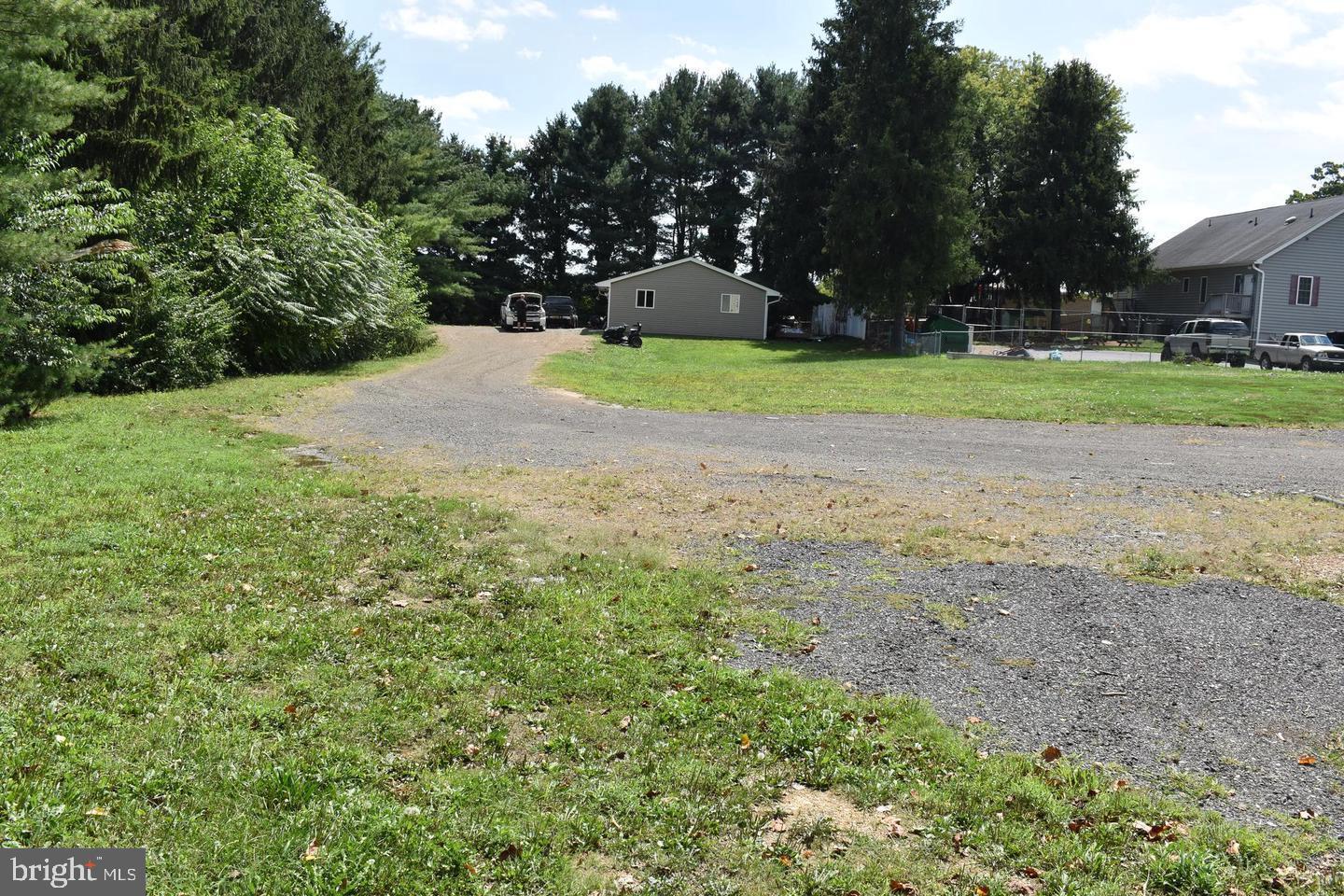 HEDGESVILLE - Residential