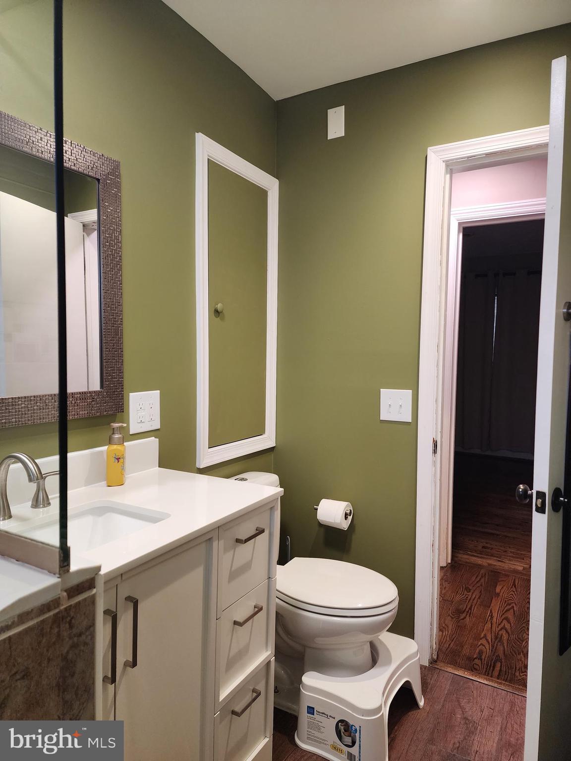 HEDGESVILLE - Residential