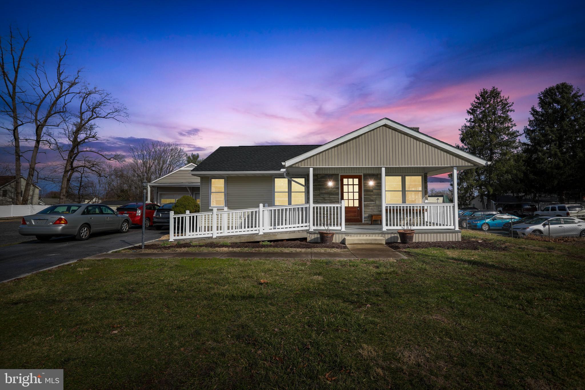 HEDGESVILLE - Residential